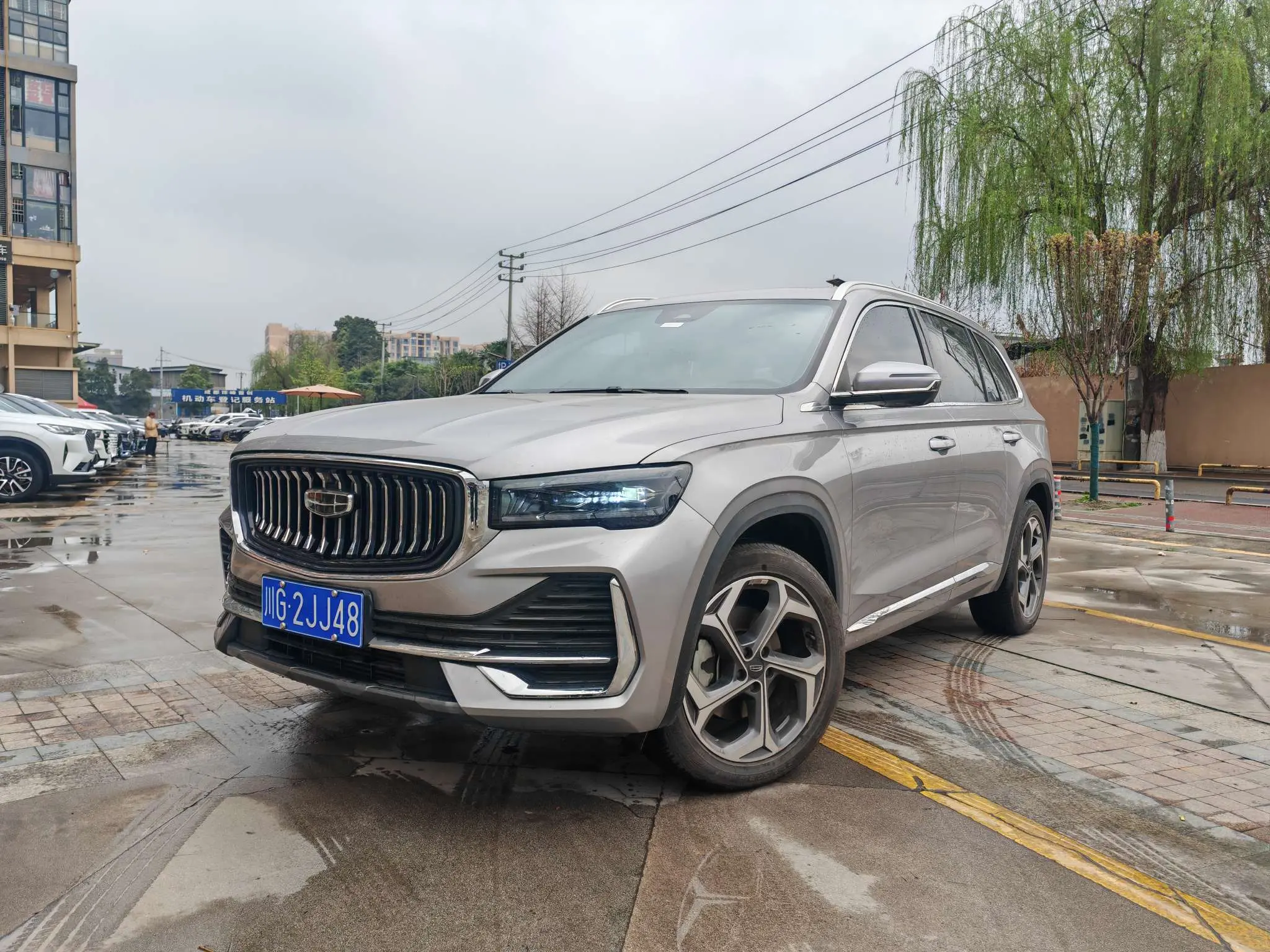 Geely Monjaro (Xingyue L)  из Китая
