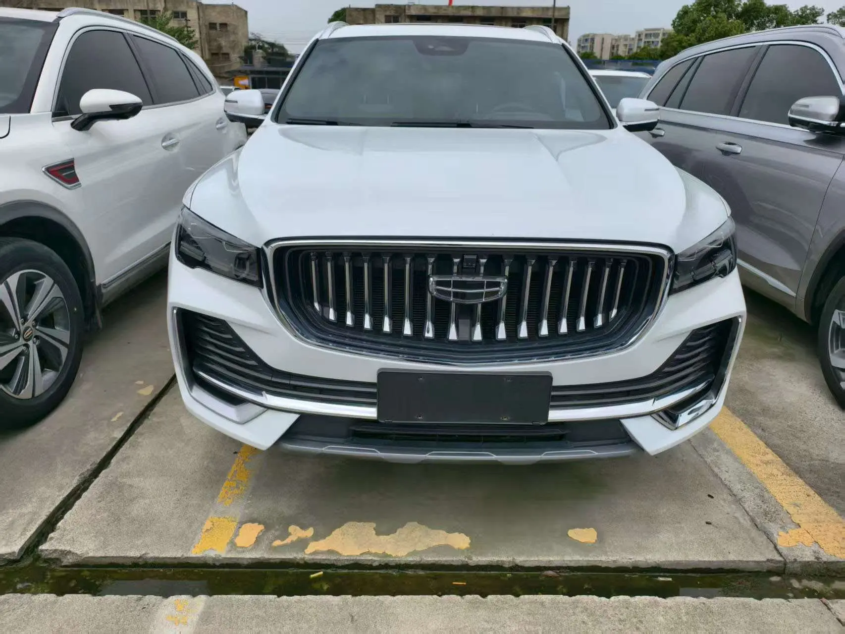 Geely Monjaro (Xingyue L)  из Китая