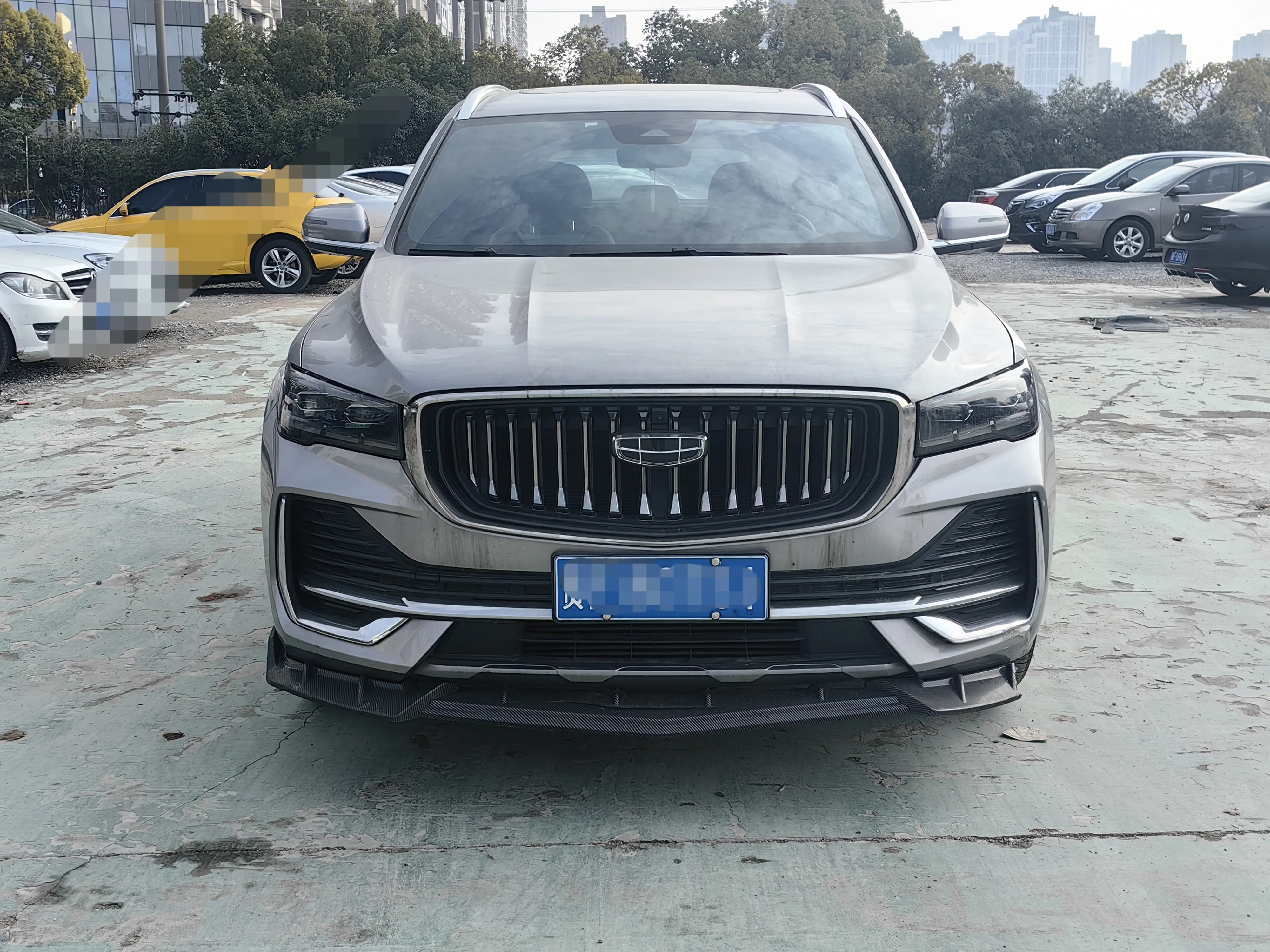 Geely Monjaro (Xingyue L)  из Китая