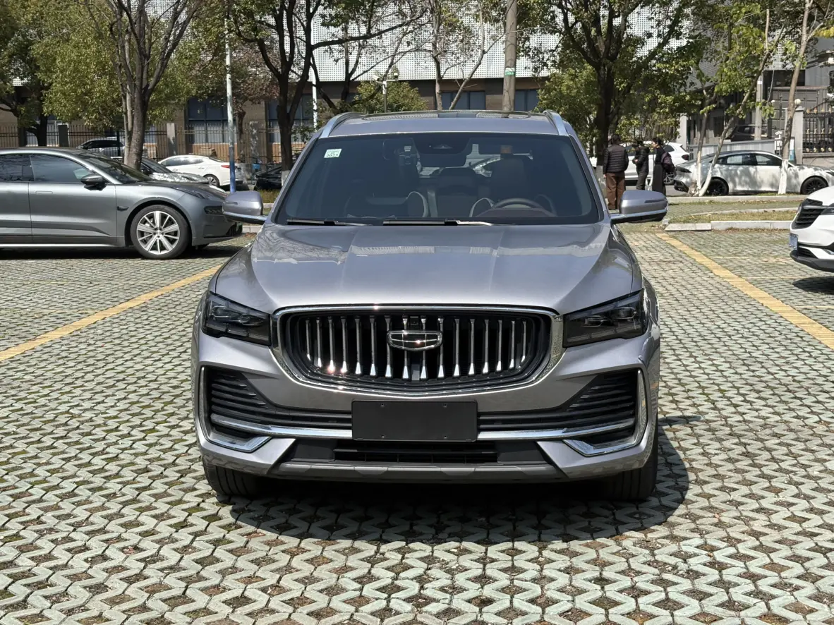 Geely Monjaro (Xingyue L)  из Китая