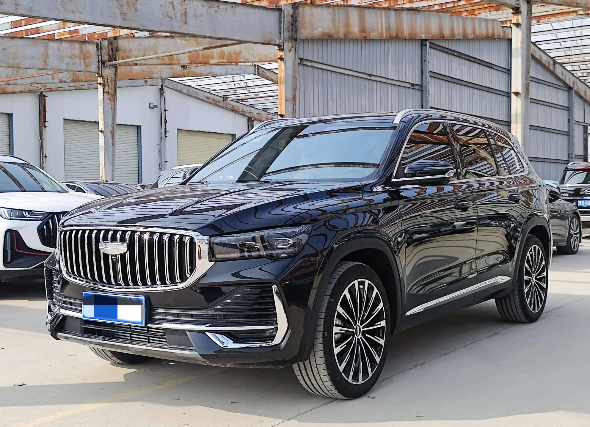 Geely Monjaro (Xingyue L)  из Китая