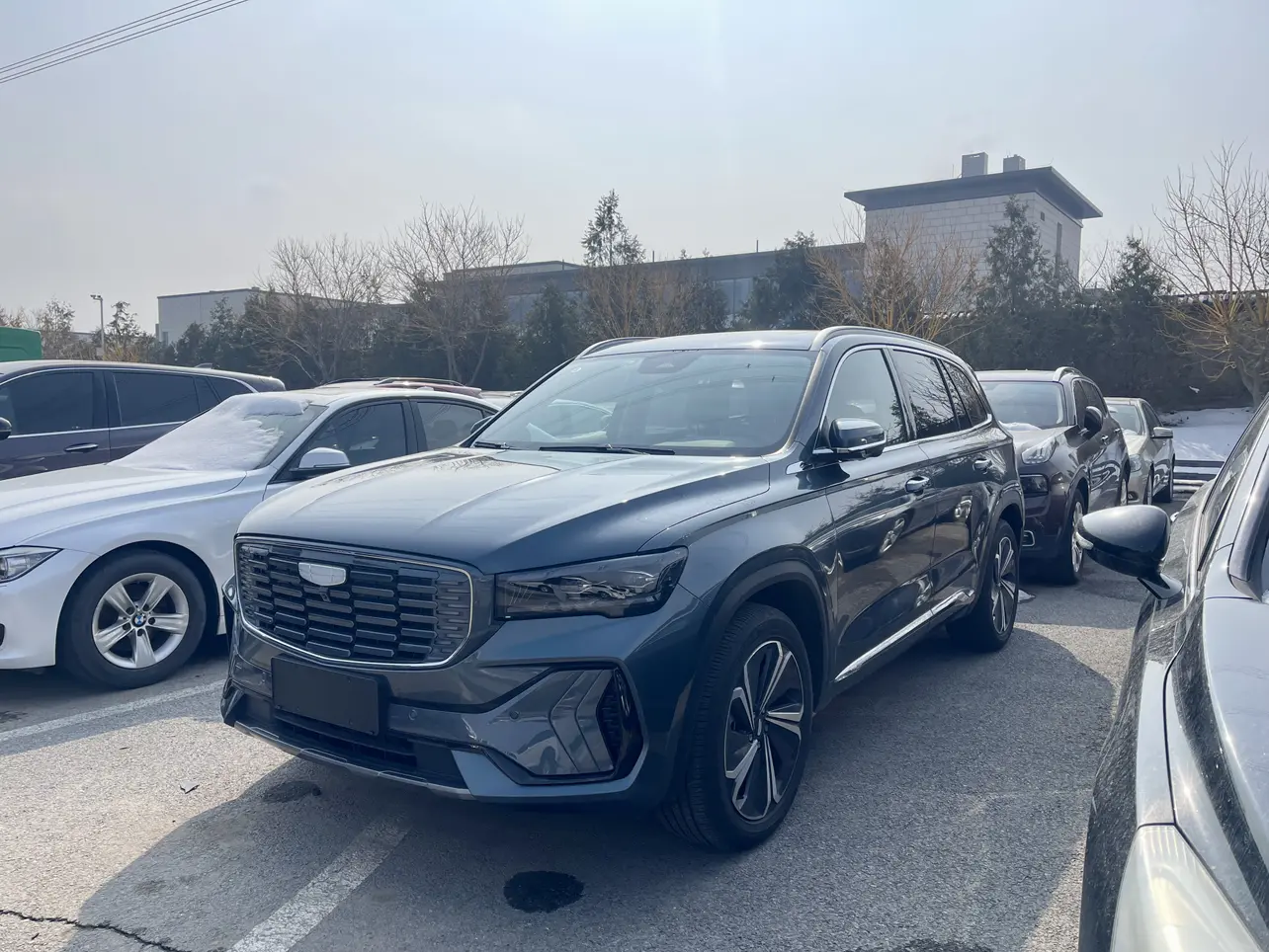 Geely Monjaro (Xingyue L)  из Китая