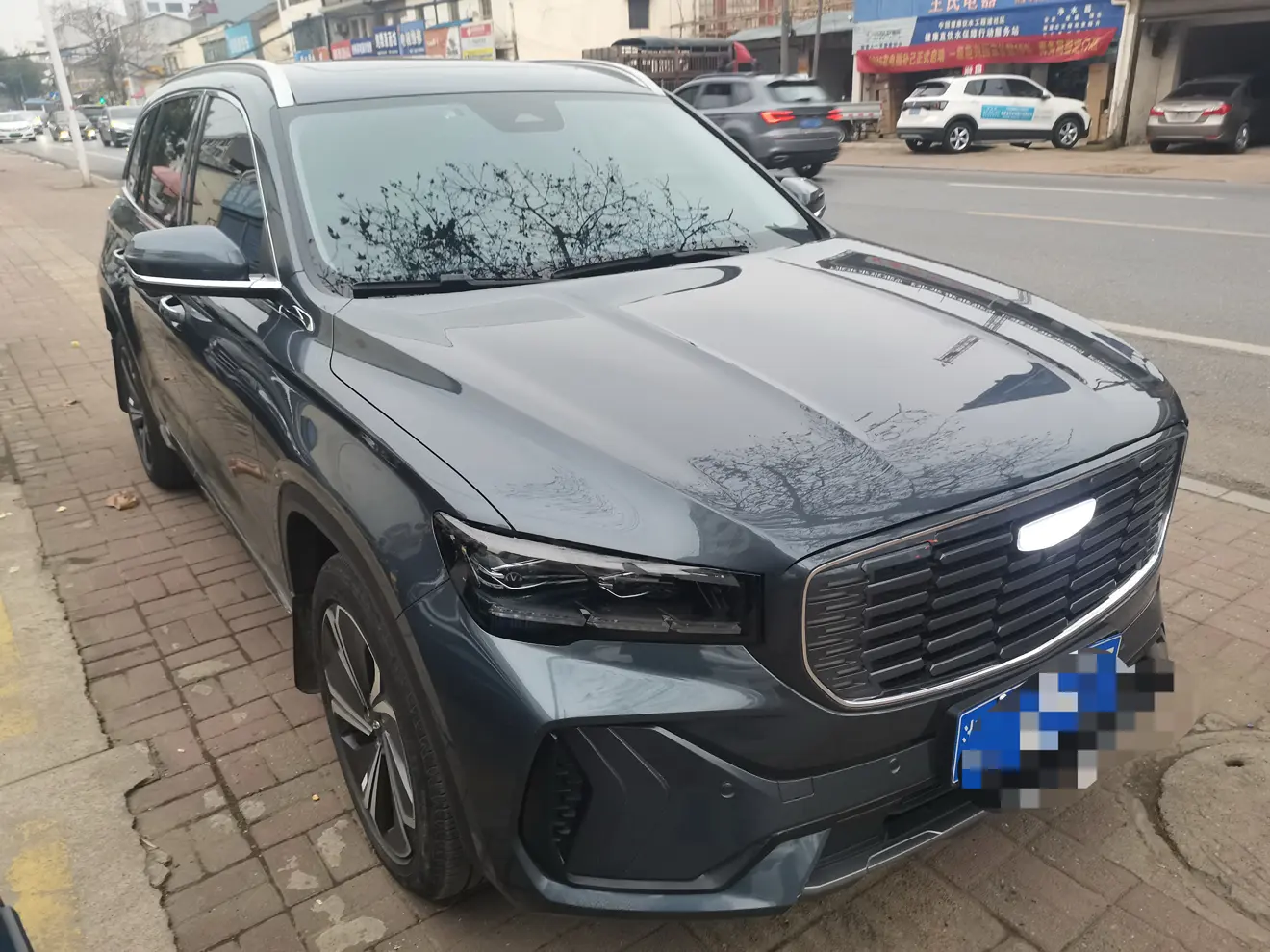 Geely Monjaro (Xingyue L)  из Китая