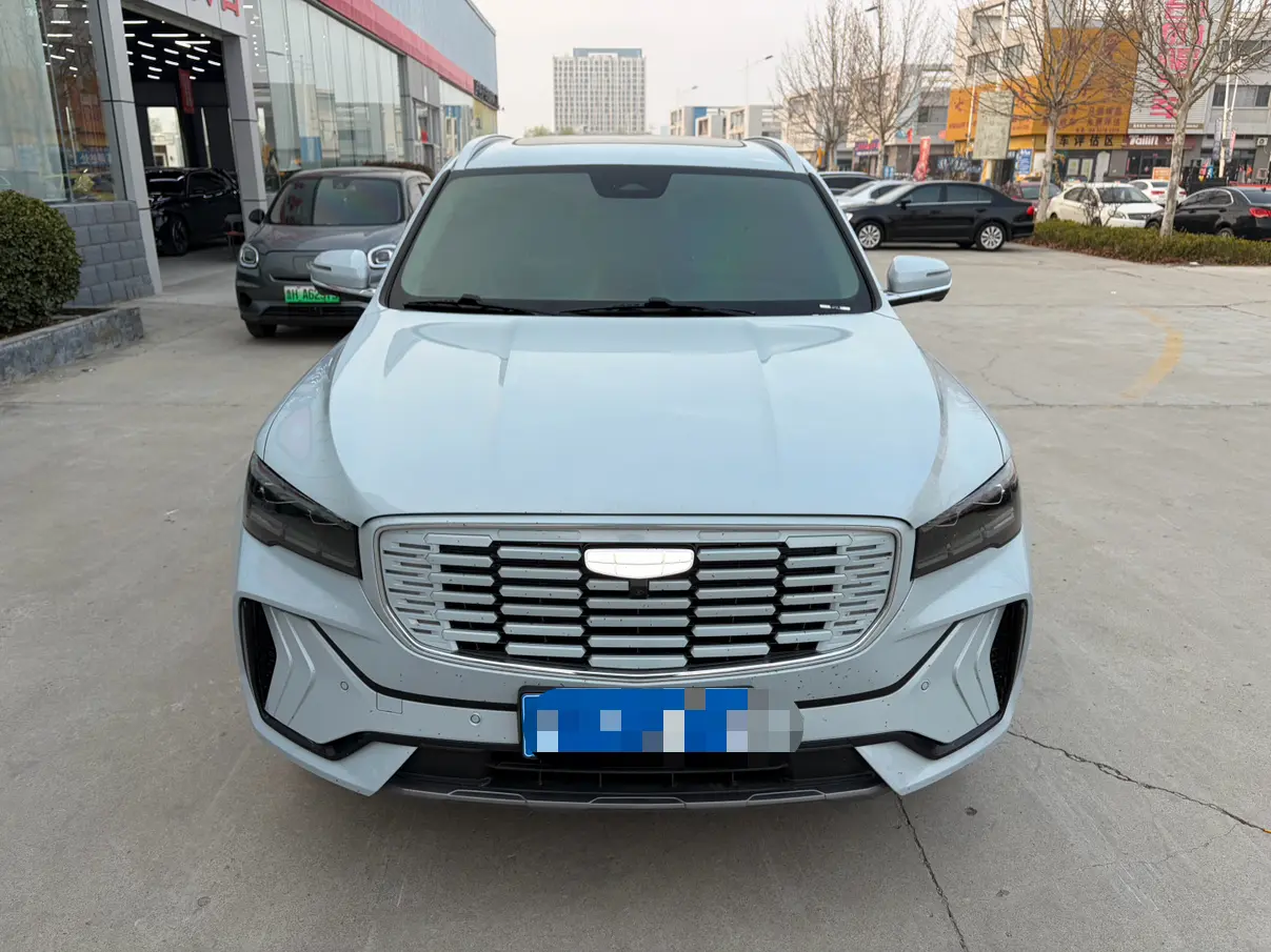 Geely Monjaro (Xingyue L)  из Китая