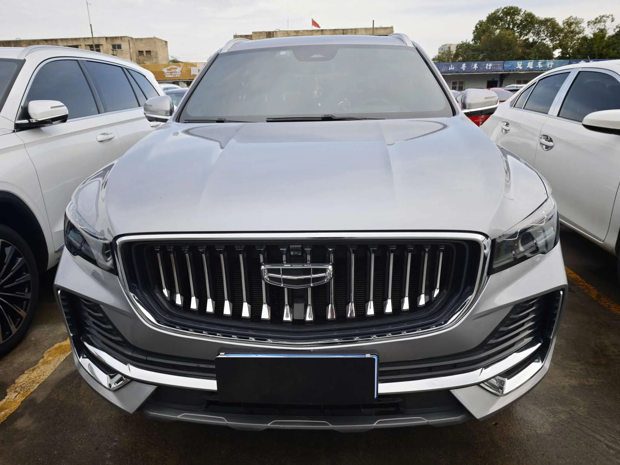 Geely Monjaro (Xingyue L)  из Китая