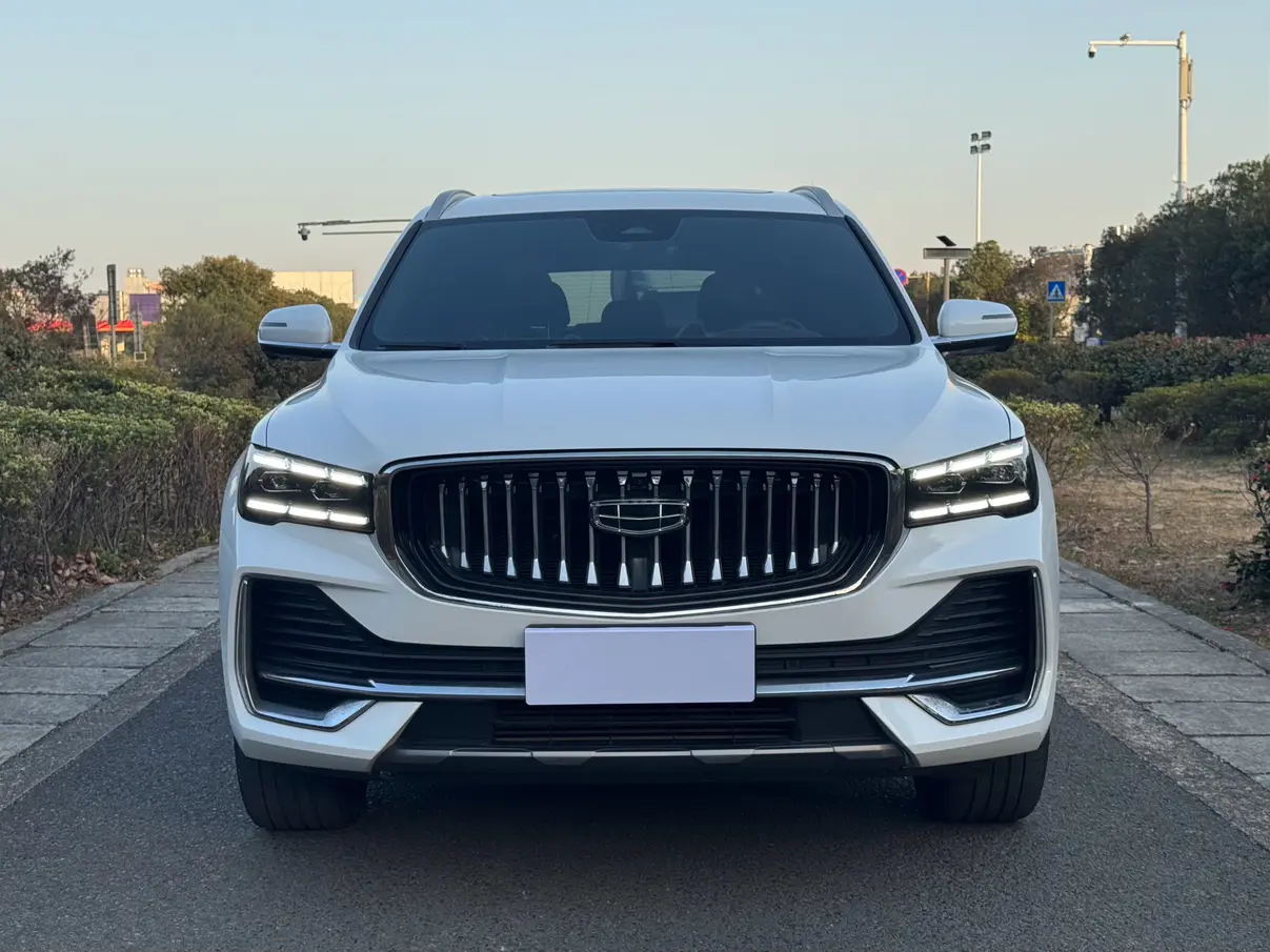 Geely Monjaro (Xingyue L)  из Китая