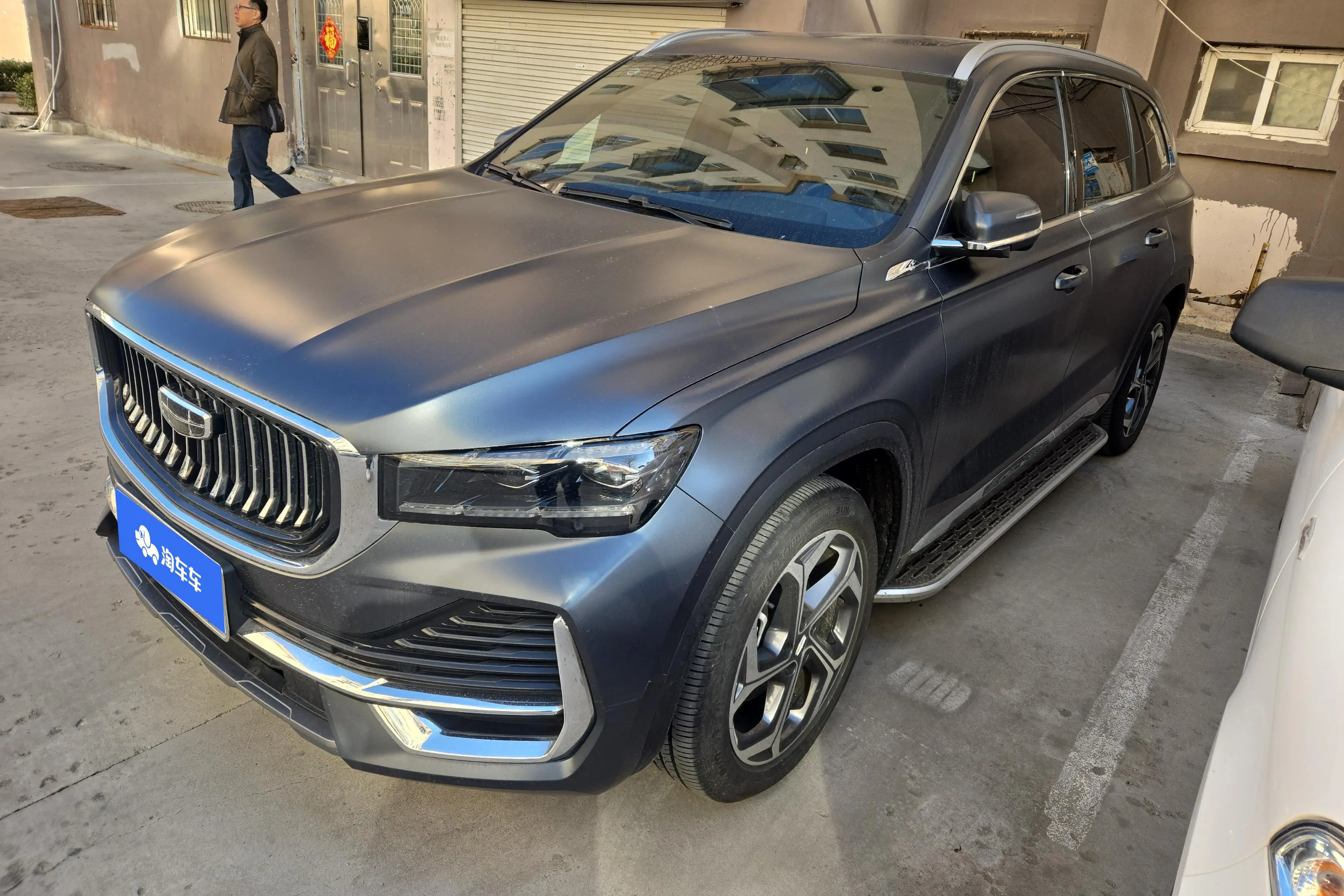 Geely Monjaro (Xingyue L)  из Китая