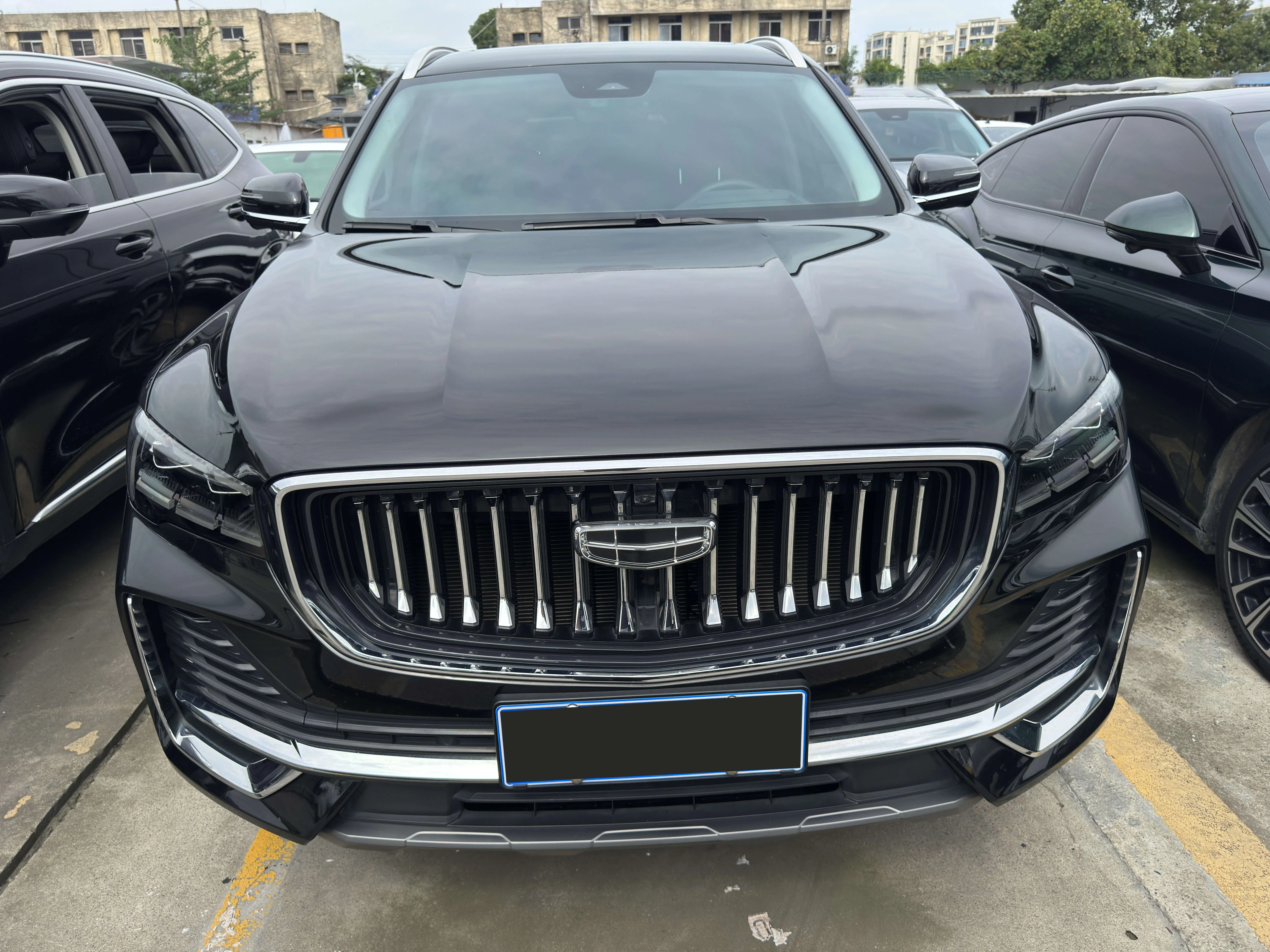 Geely Monjaro (Xingyue L)  из Китая