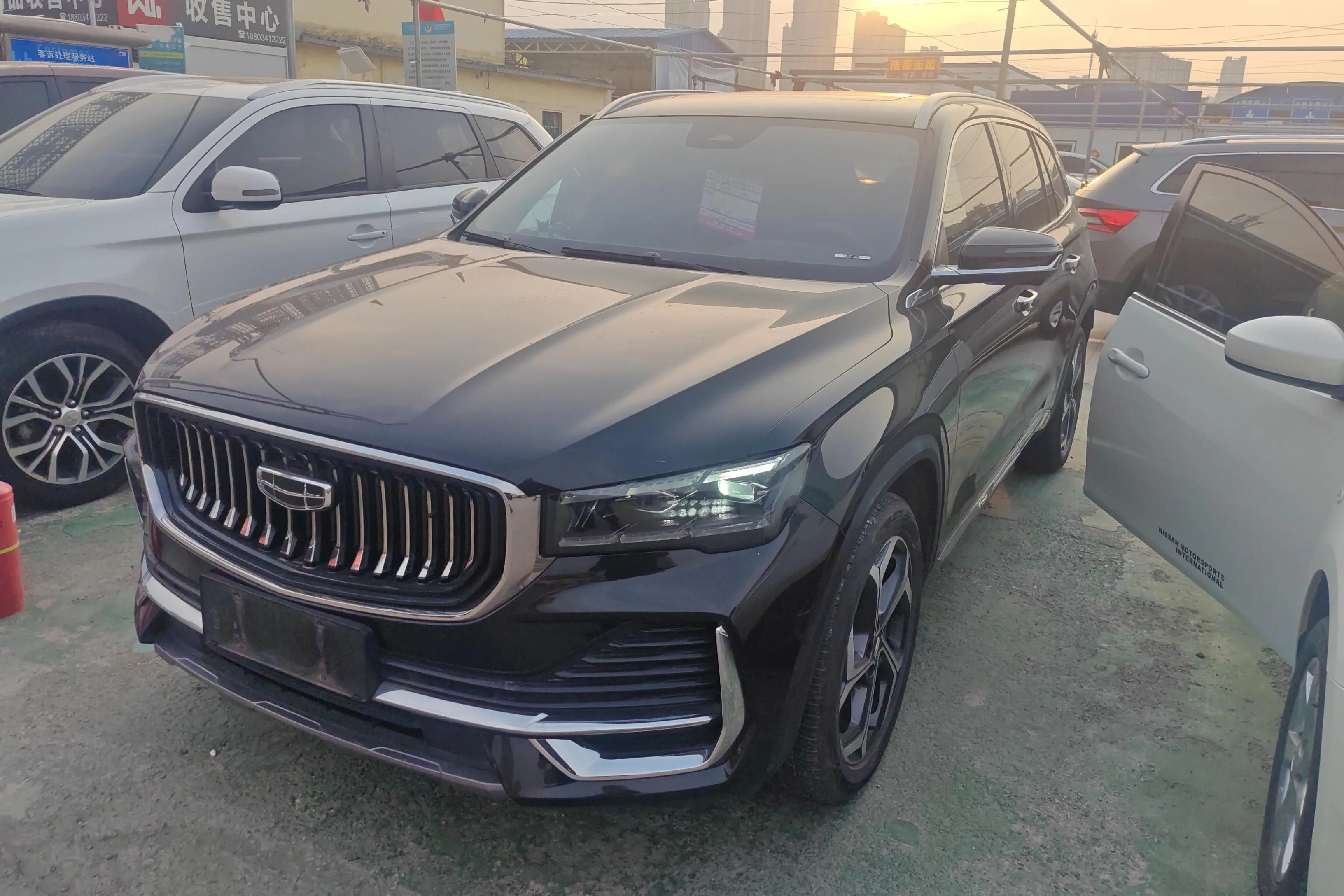 Geely Monjaro (Xingyue L)  из Китая