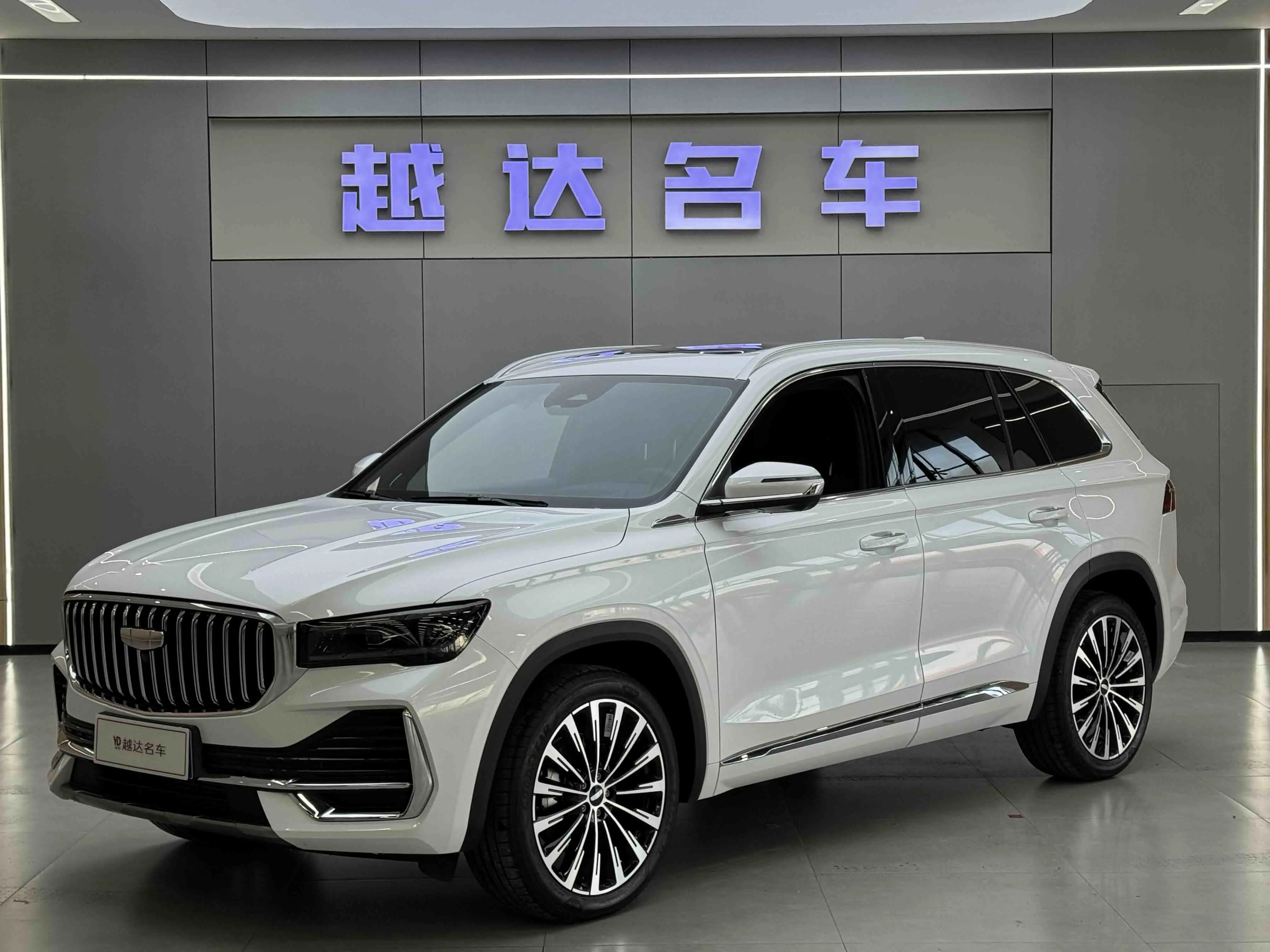 Geely Monjaro (Xingyue L)  из Китая