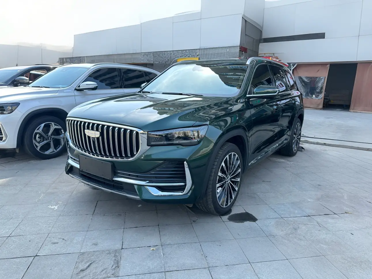 Geely Monjaro (Xingyue L)  из Китая