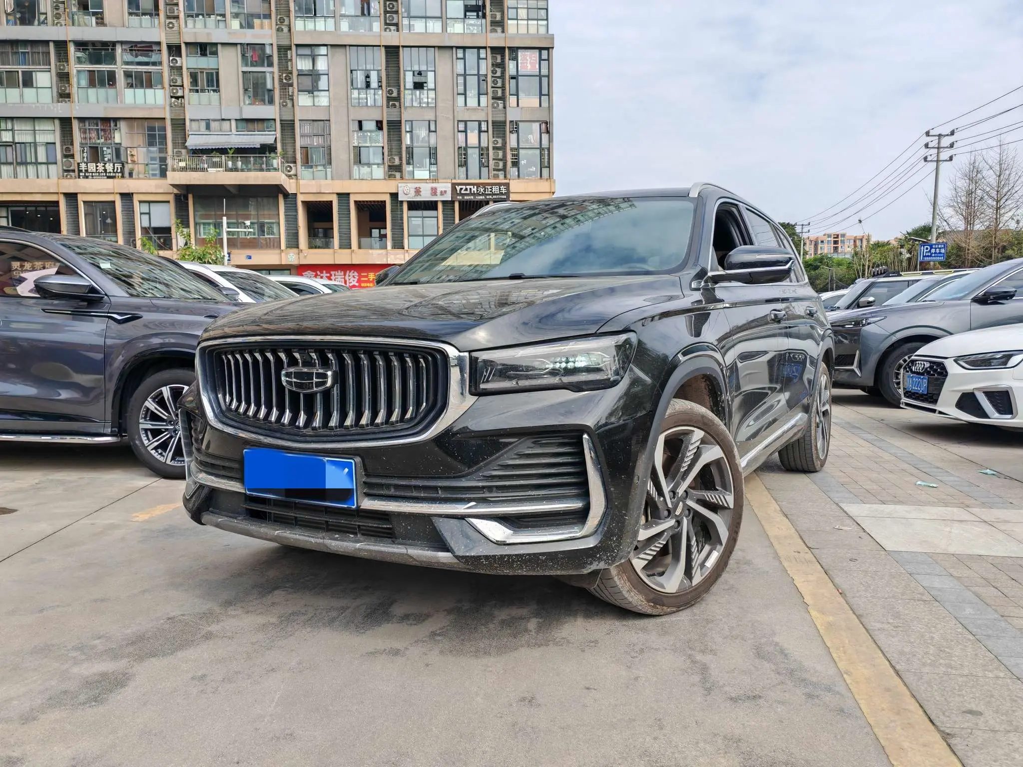 Geely Monjaro (Xingyue L)  из Китая