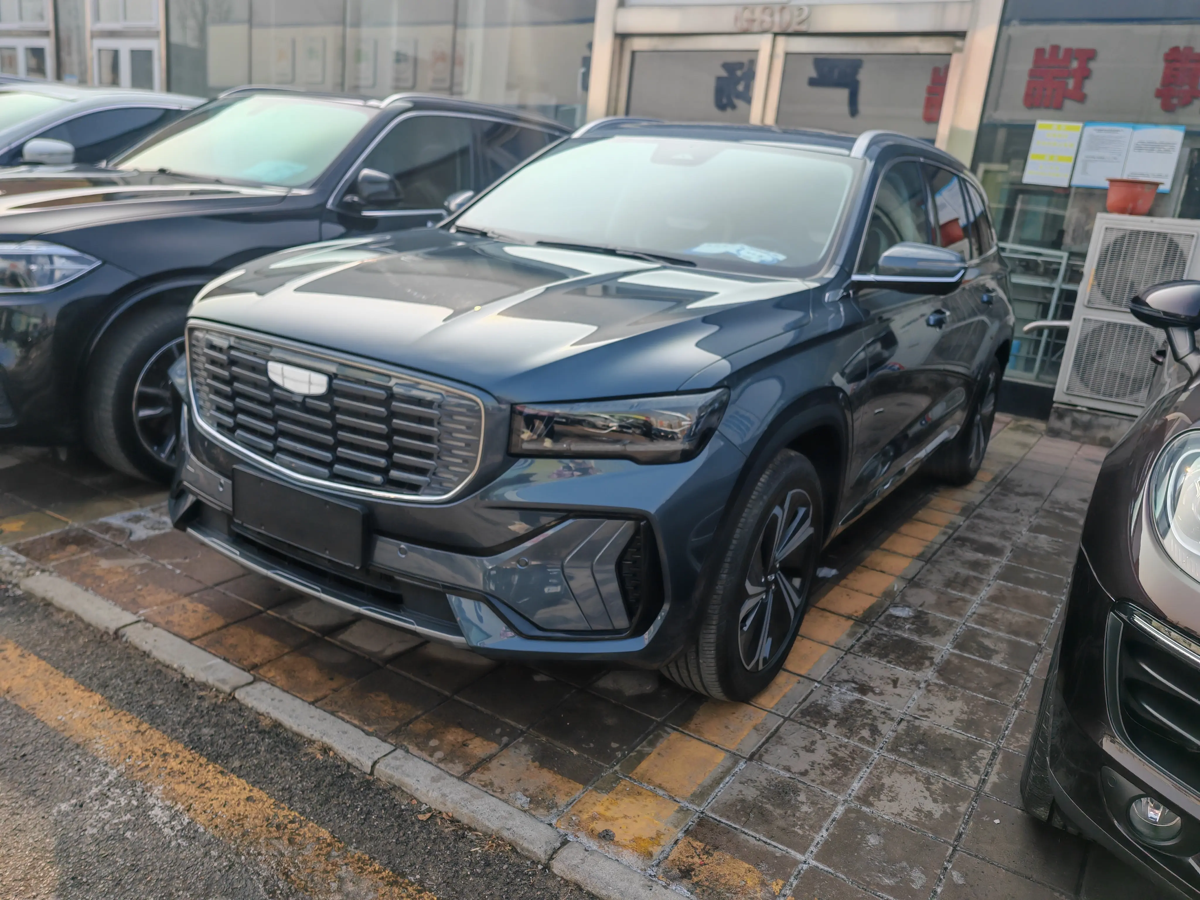 Geely Monjaro (Xingyue L)  из Китая