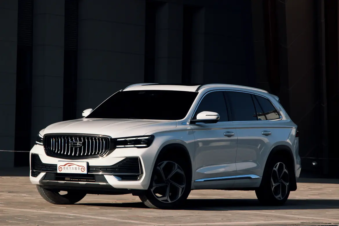 Geely Monjaro (Xingyue L)  из Китая