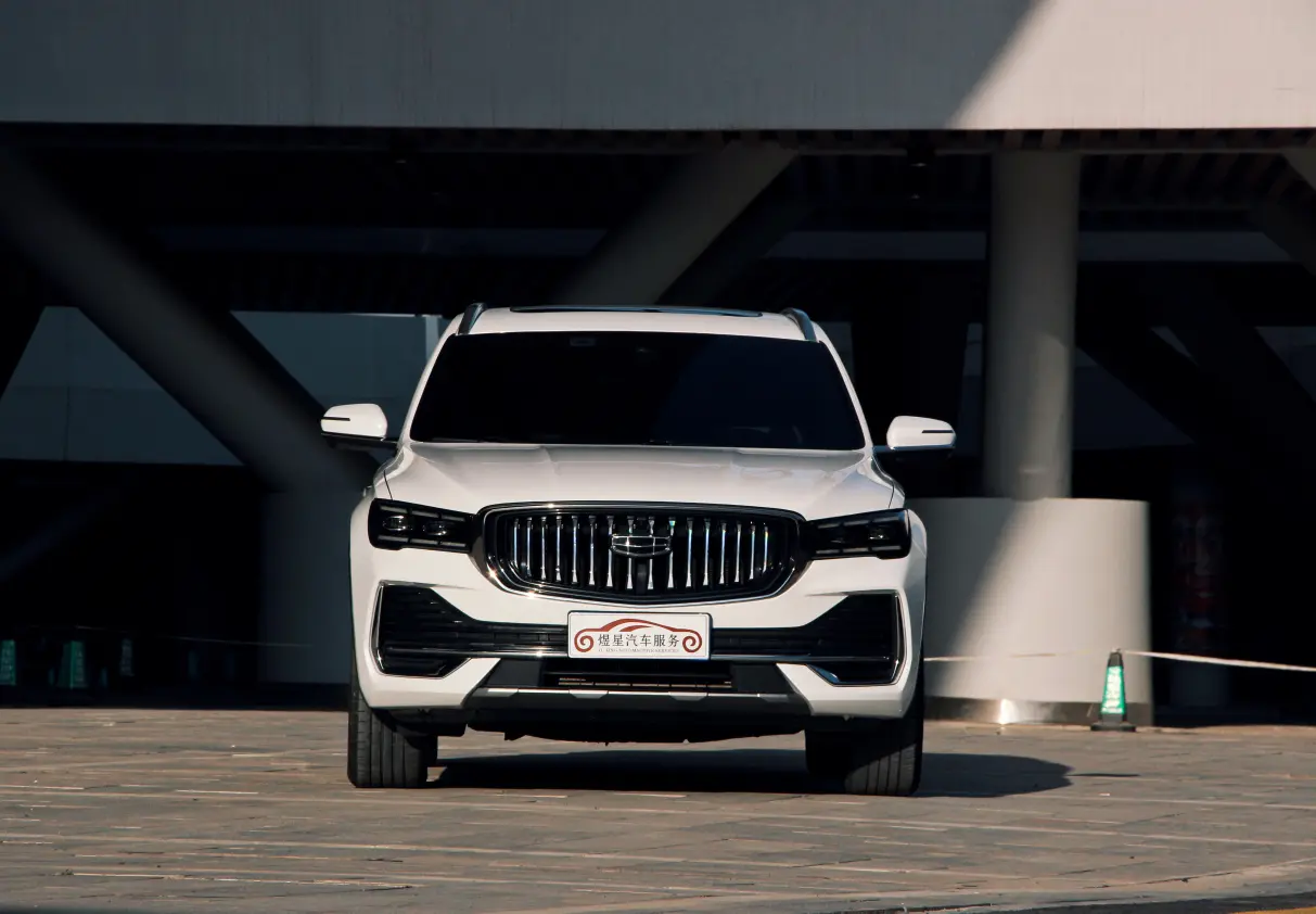 Geely Monjaro (Xingyue L)  из Китая