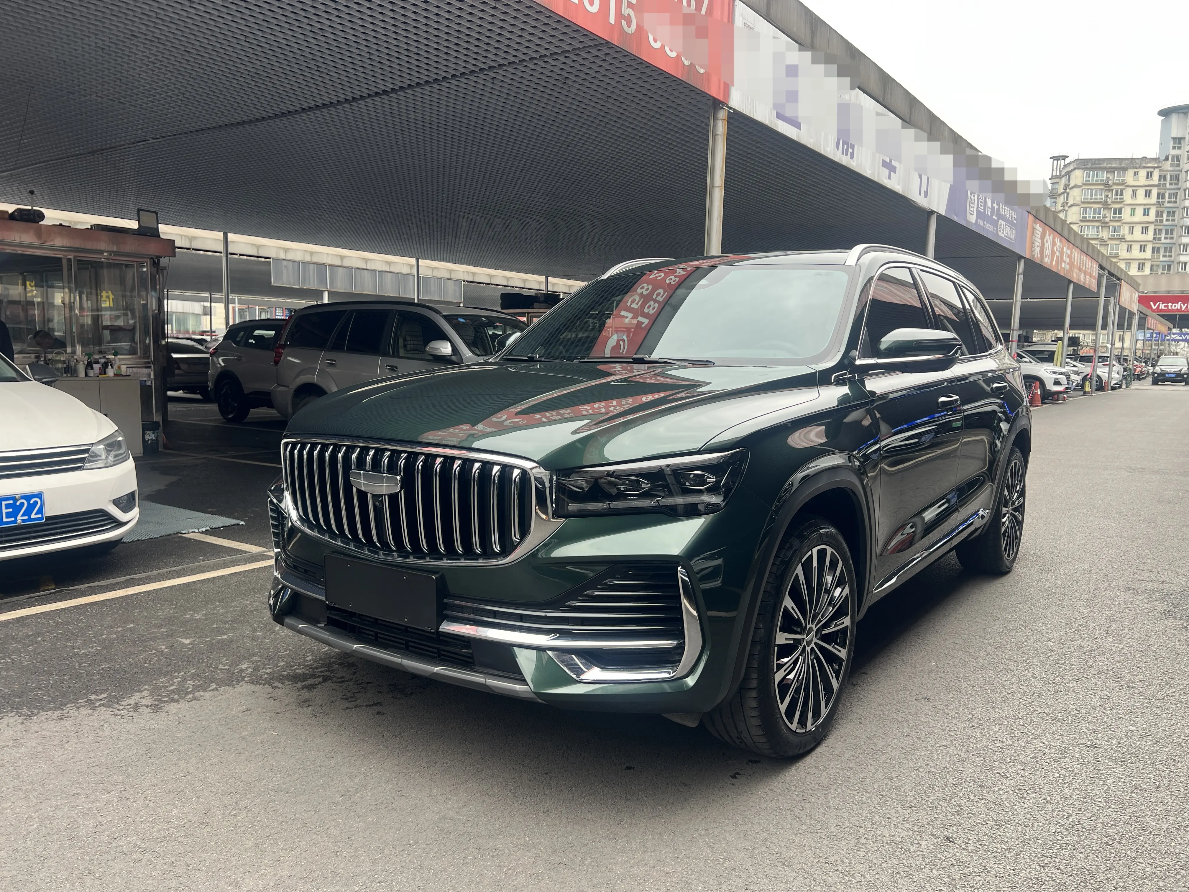 Geely Monjaro (Xingyue L)  из Китая