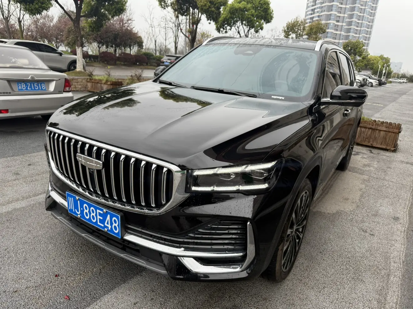 Geely Monjaro (Xingyue L)  из Китая