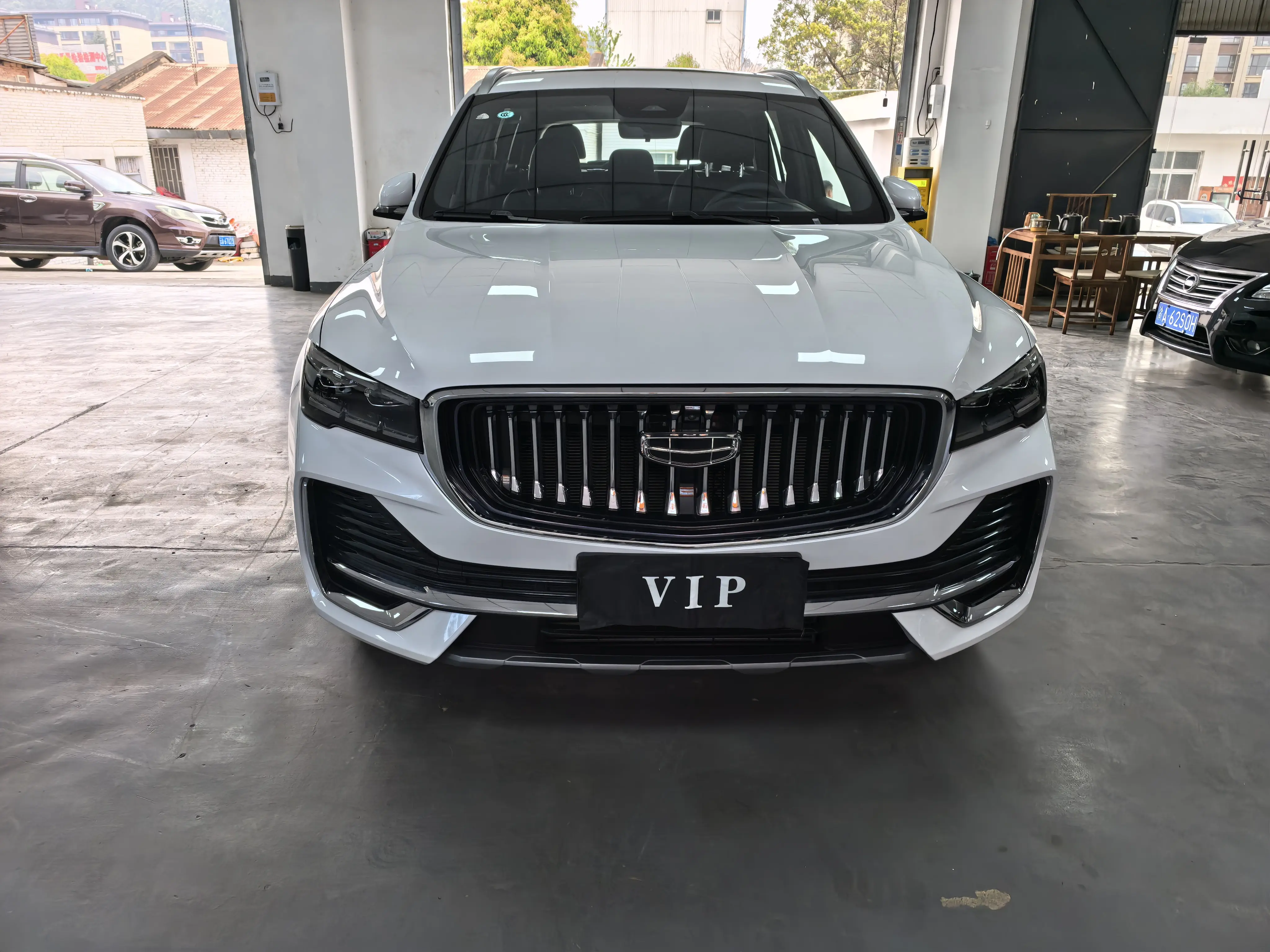 Geely Monjaro (Xingyue L)  из Китая