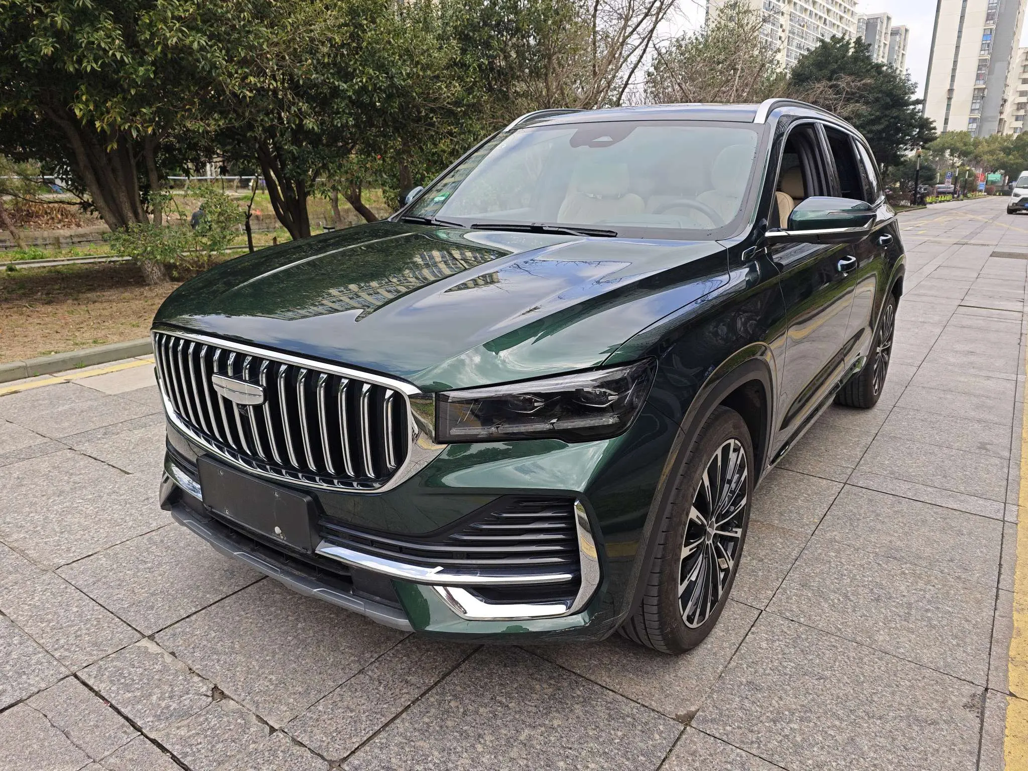 Geely Monjaro (Xingyue L)  из Китая