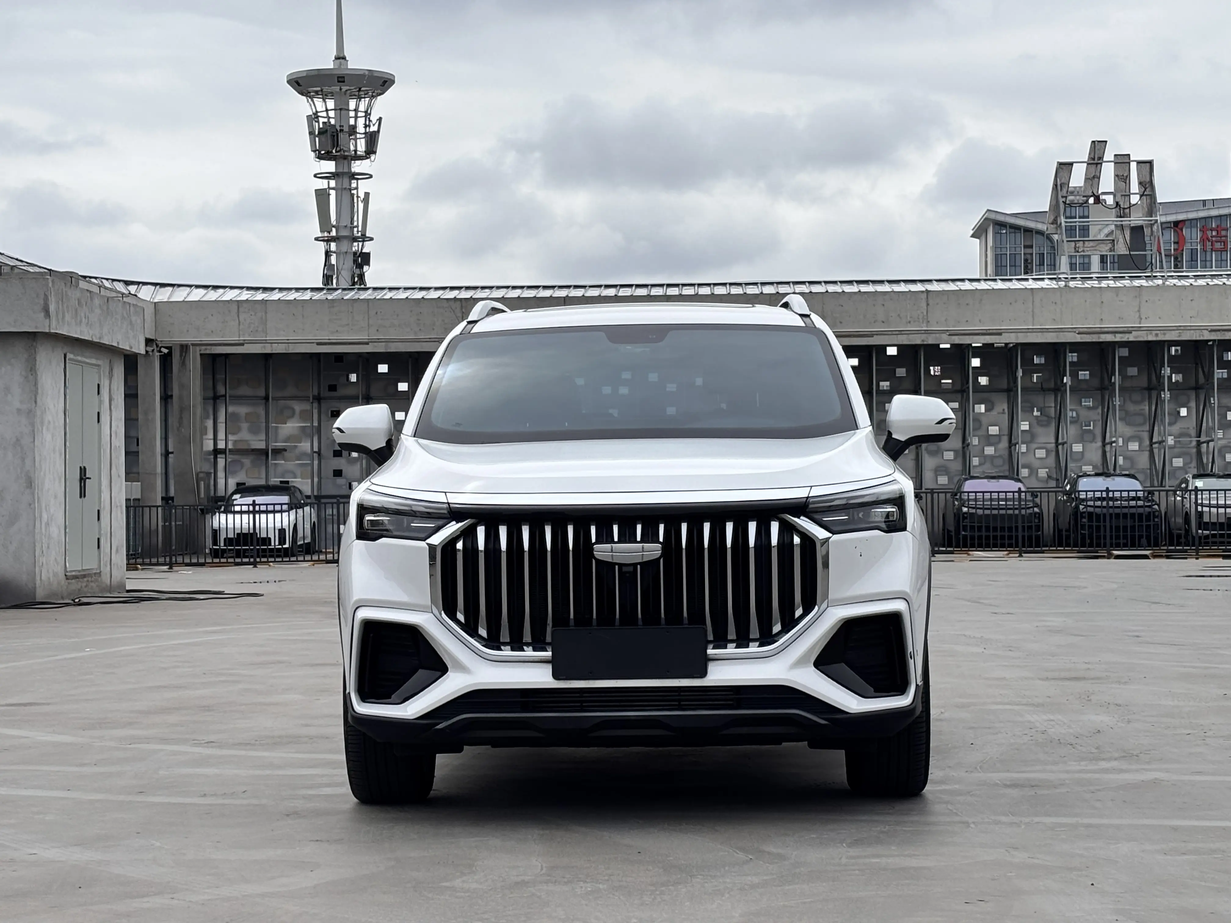 Geely Haoyue L  из Китая