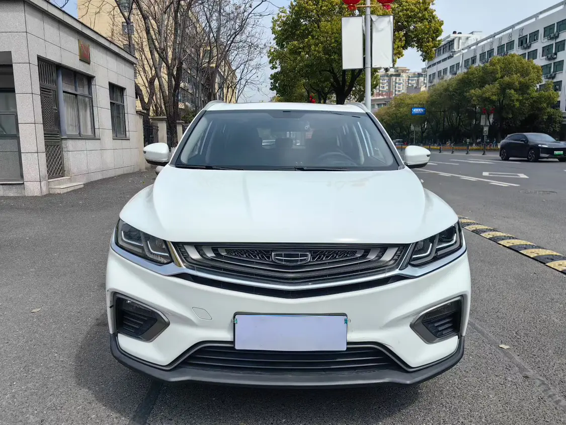 Geely Coolray SX11 (Binyue)  из Китая