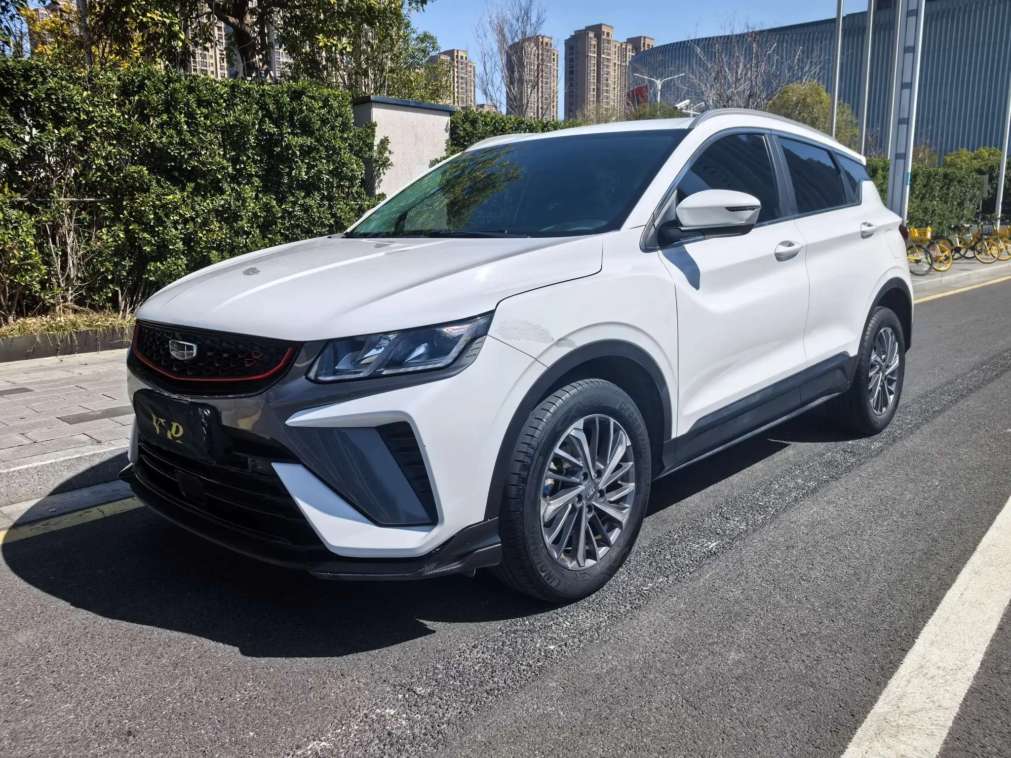 Geely Coolray SX11 (Binyue)  из Китая