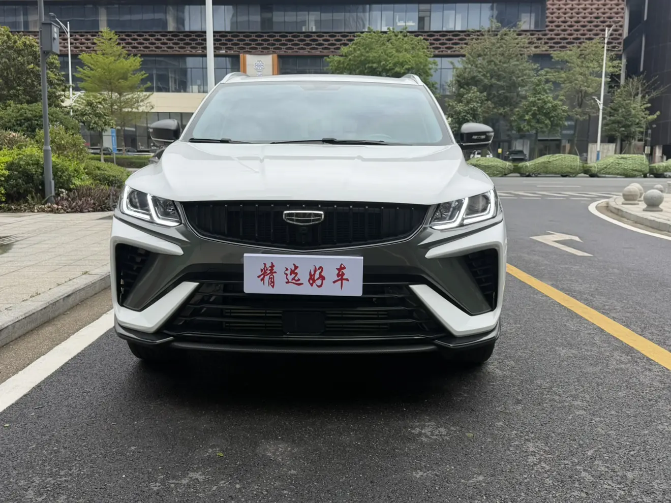 Geely Coolray SX11 (Binyue)  из Китая