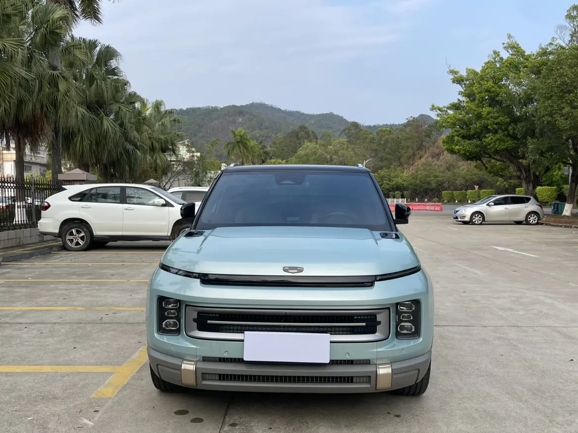 Geely ICON  из Китая