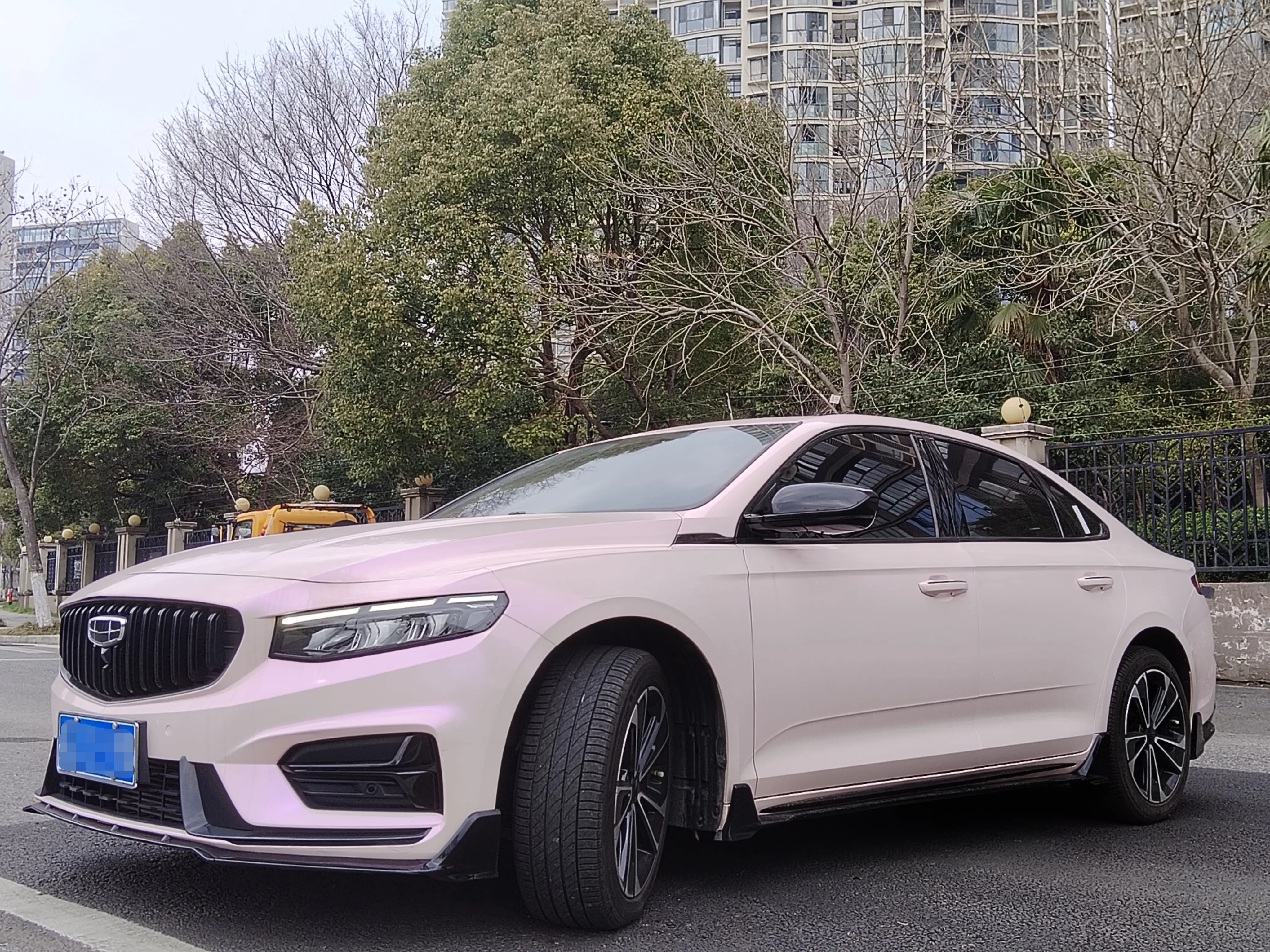 Geely Xing Rui  из Китая