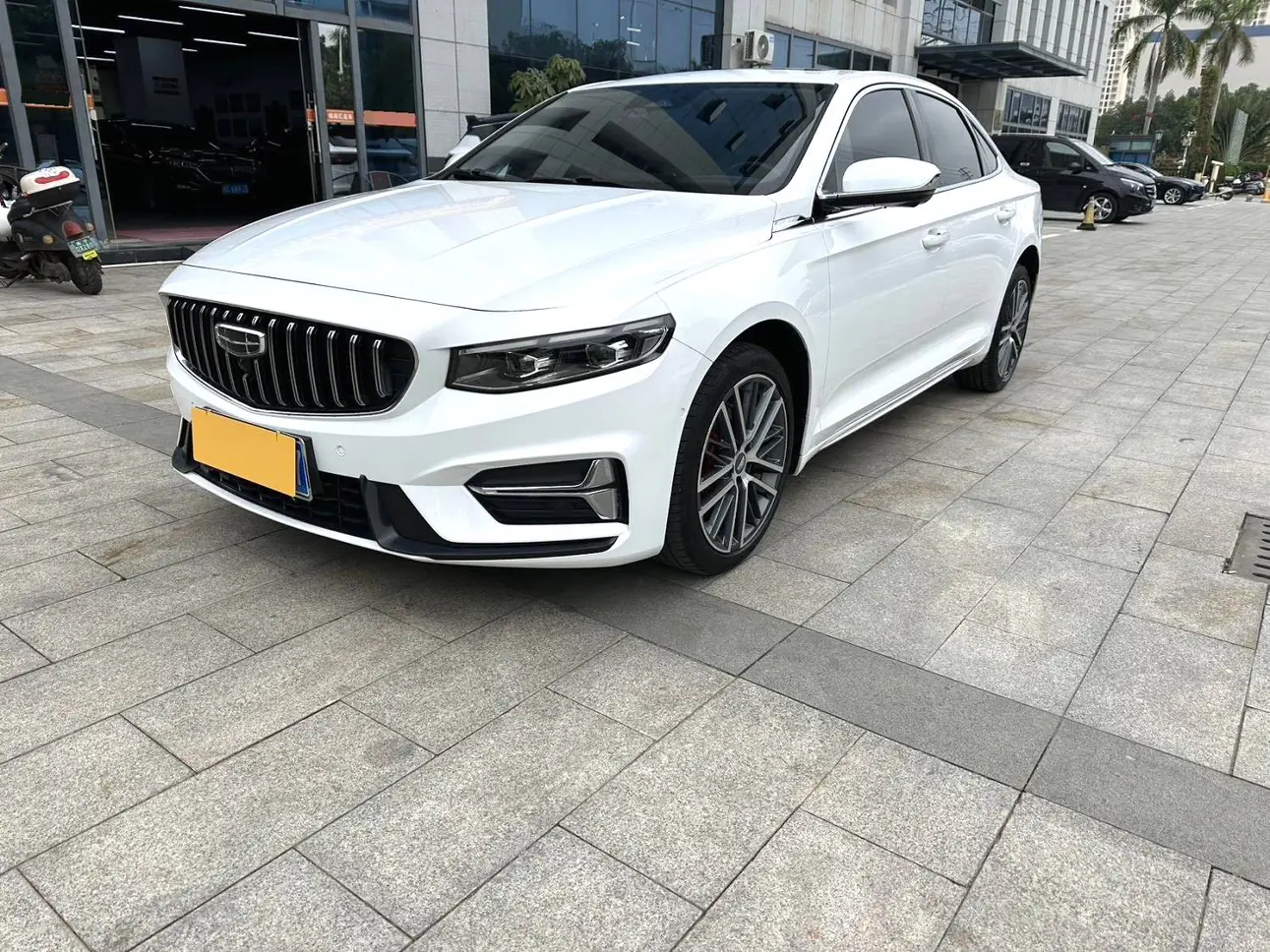 Geely Xing Rui  из Китая