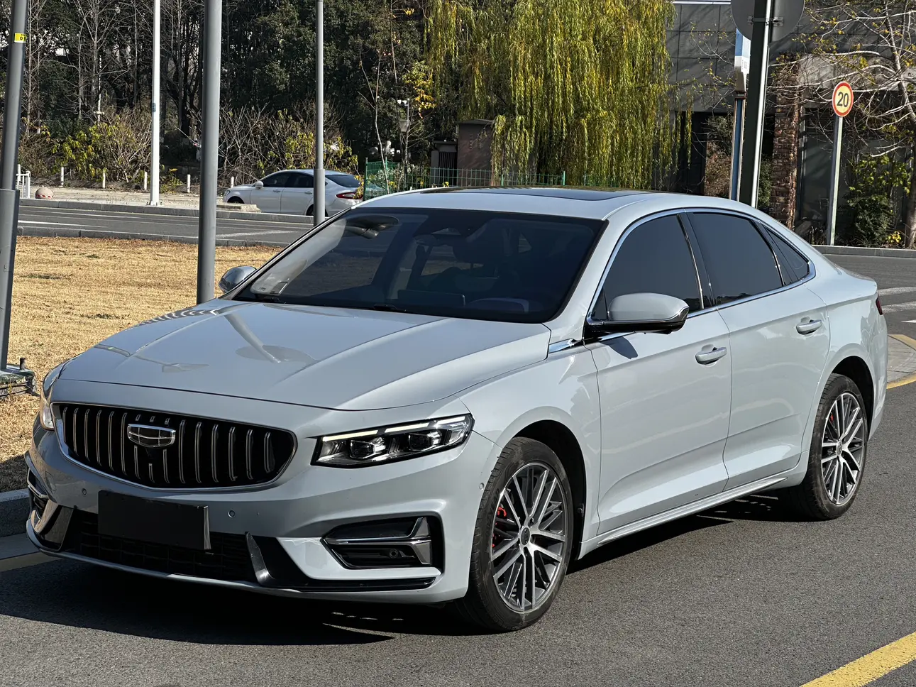 Geely Xing Rui  из Китая