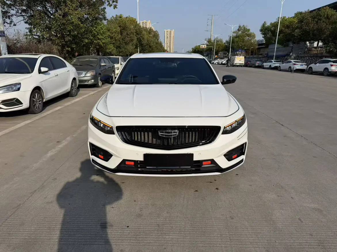 Geely Xing Rui  из Китая