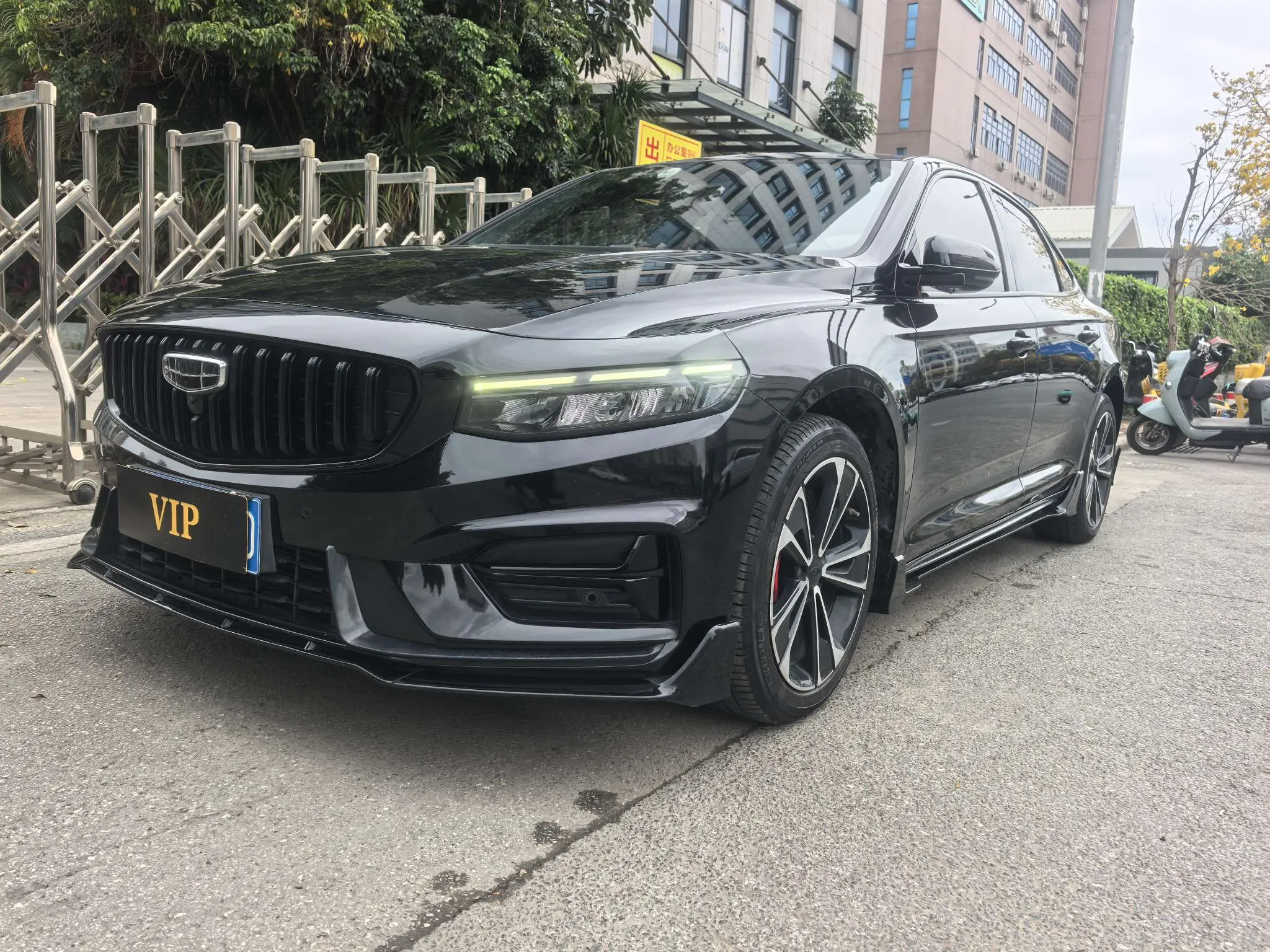 Geely Xing Rui  из Китая