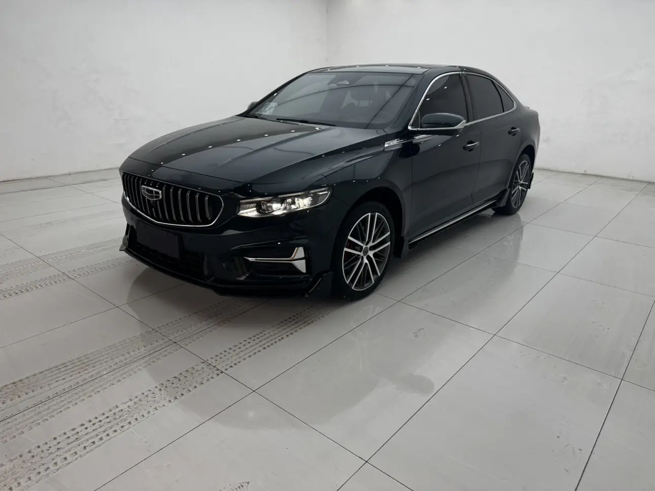 Geely Xing Rui  из Китая