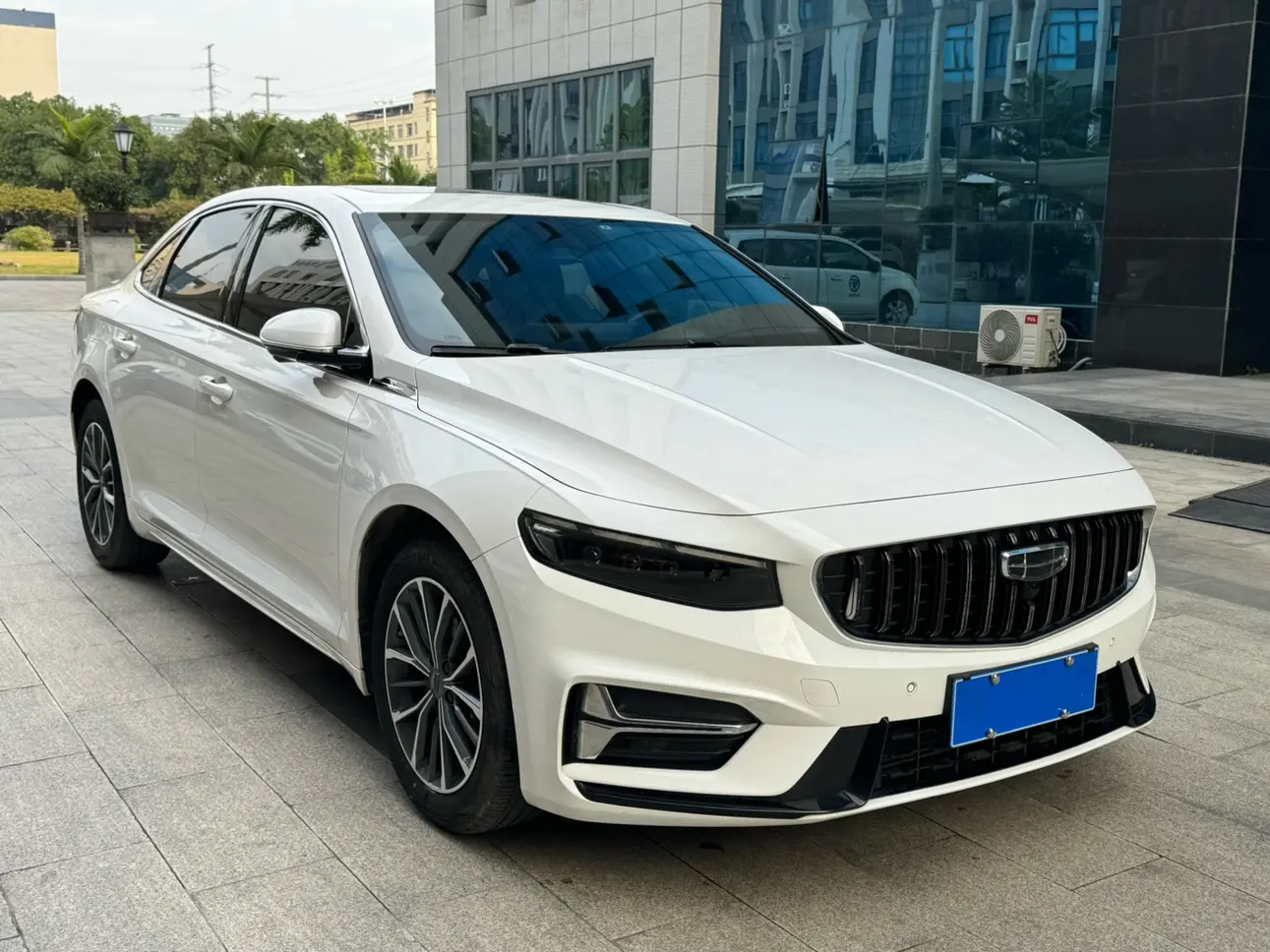 Geely Xing Rui  из Китая