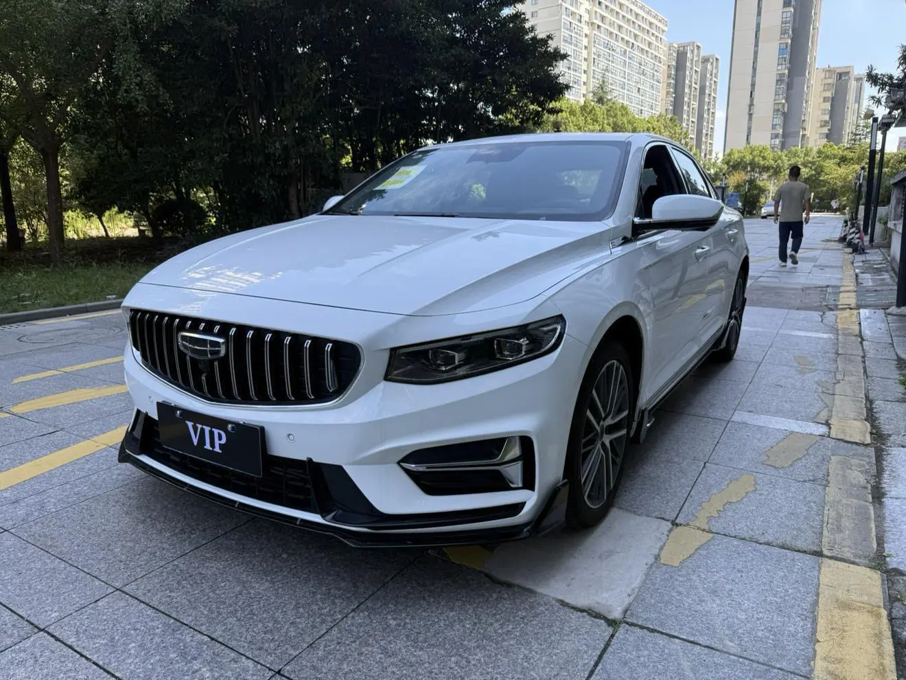 Geely Xing Rui  из Китая