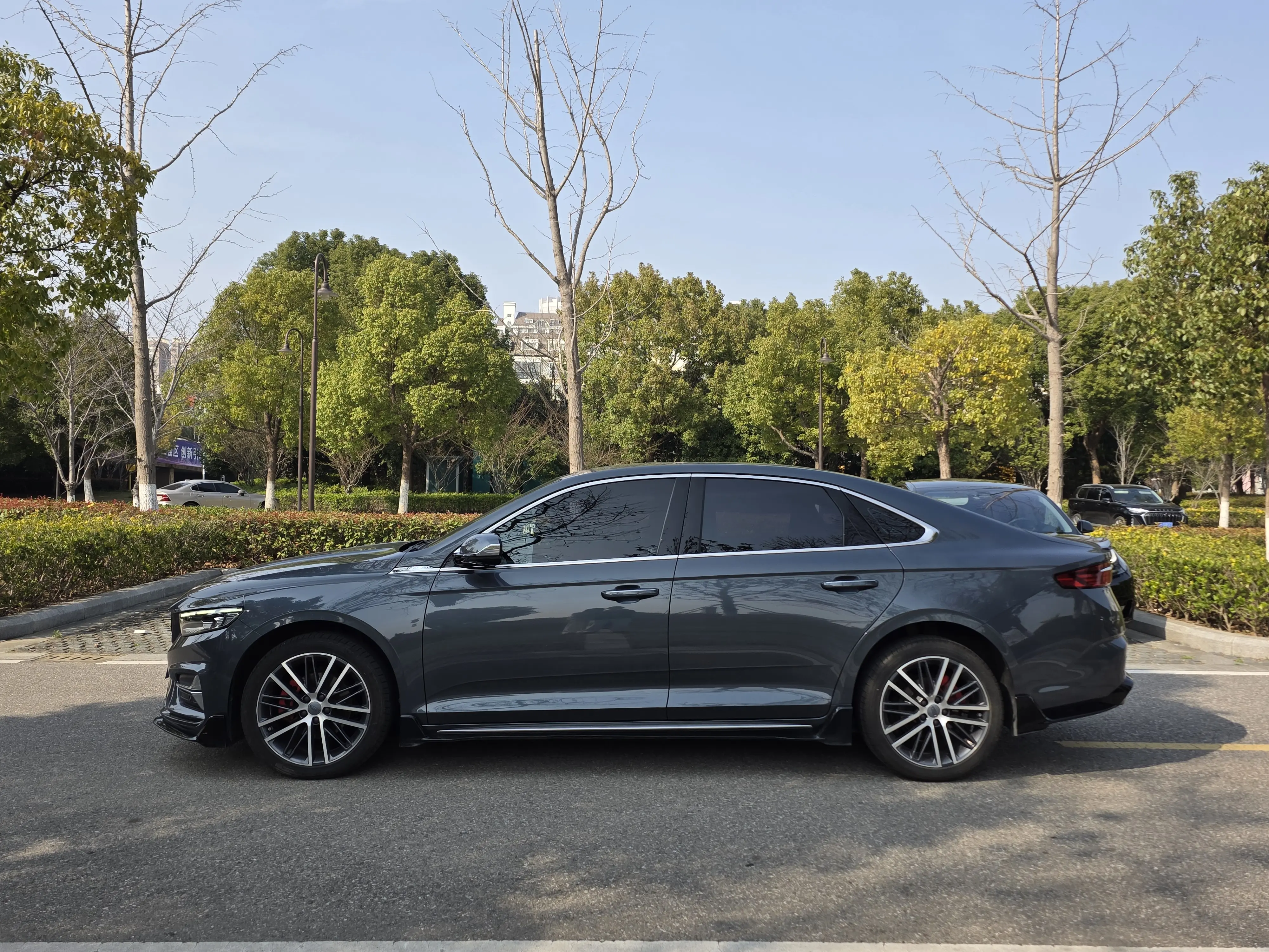 Geely Xing Rui  из Китая