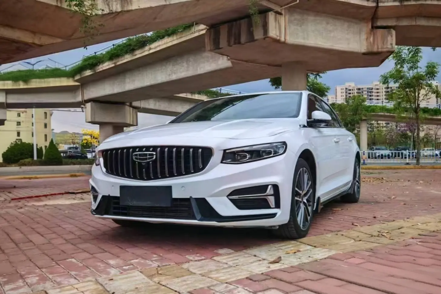 Geely Xing Rui  из Китая