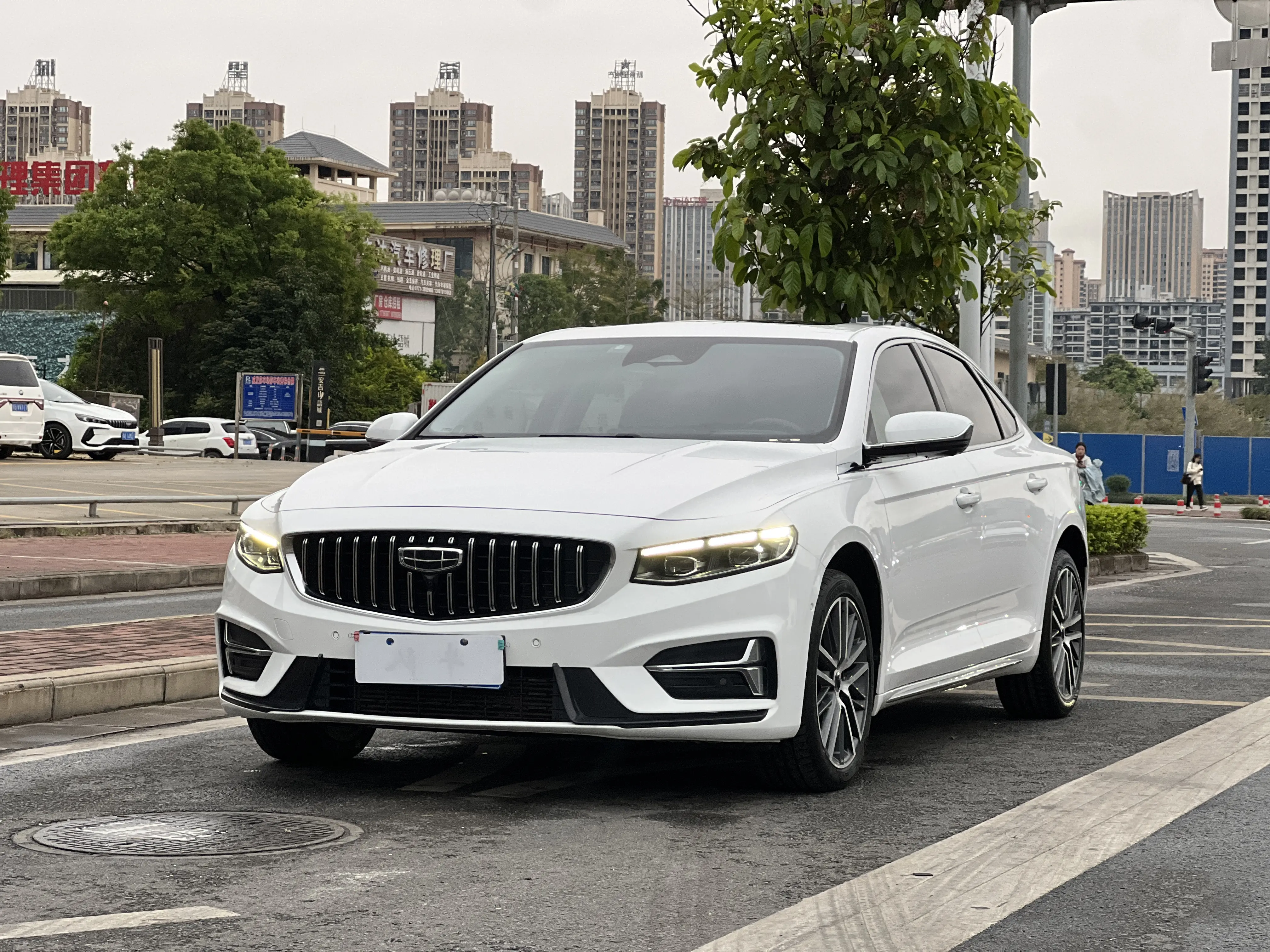 Geely Xing Rui  из Китая