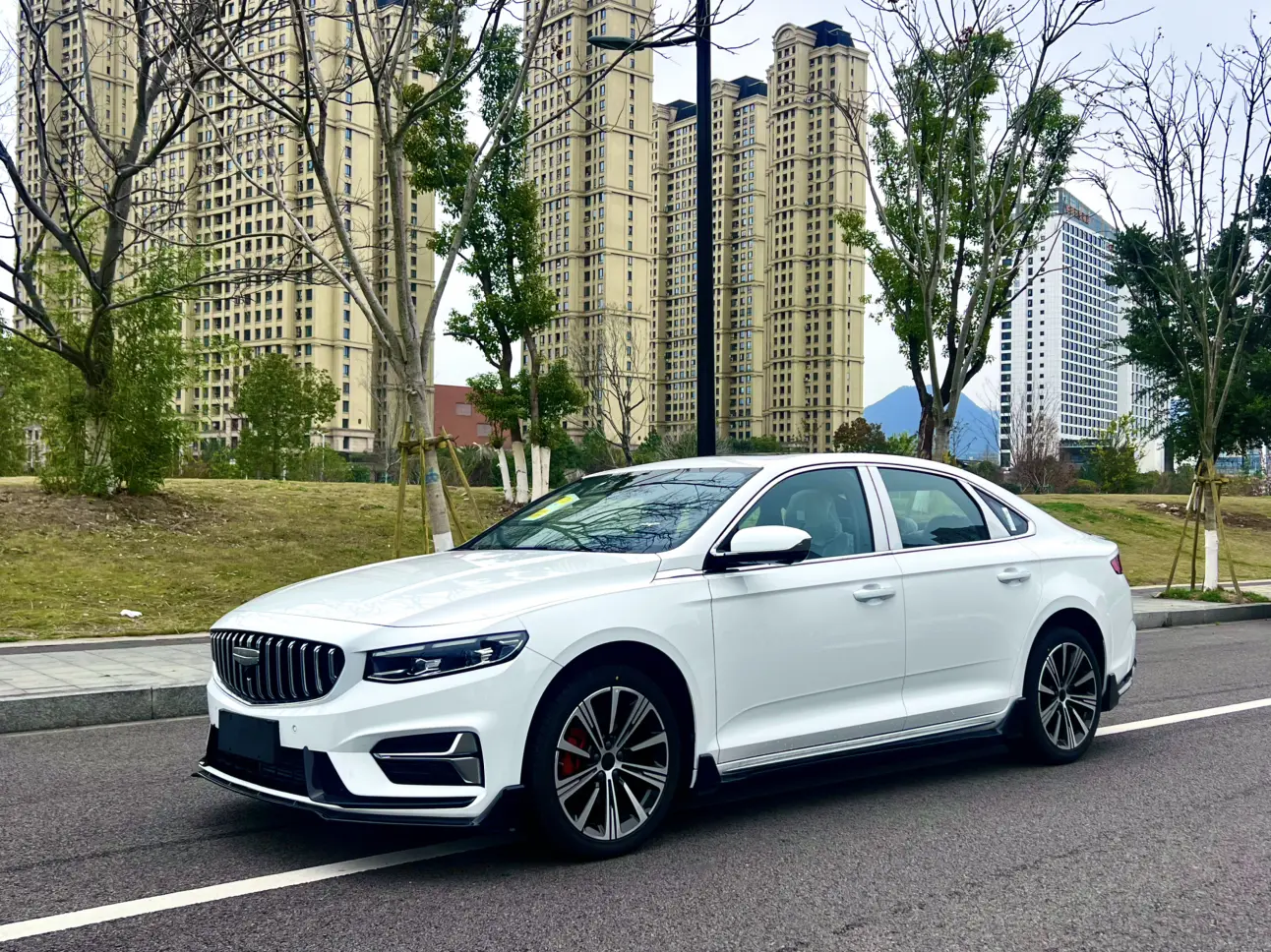 Geely Xing Rui  из Китая