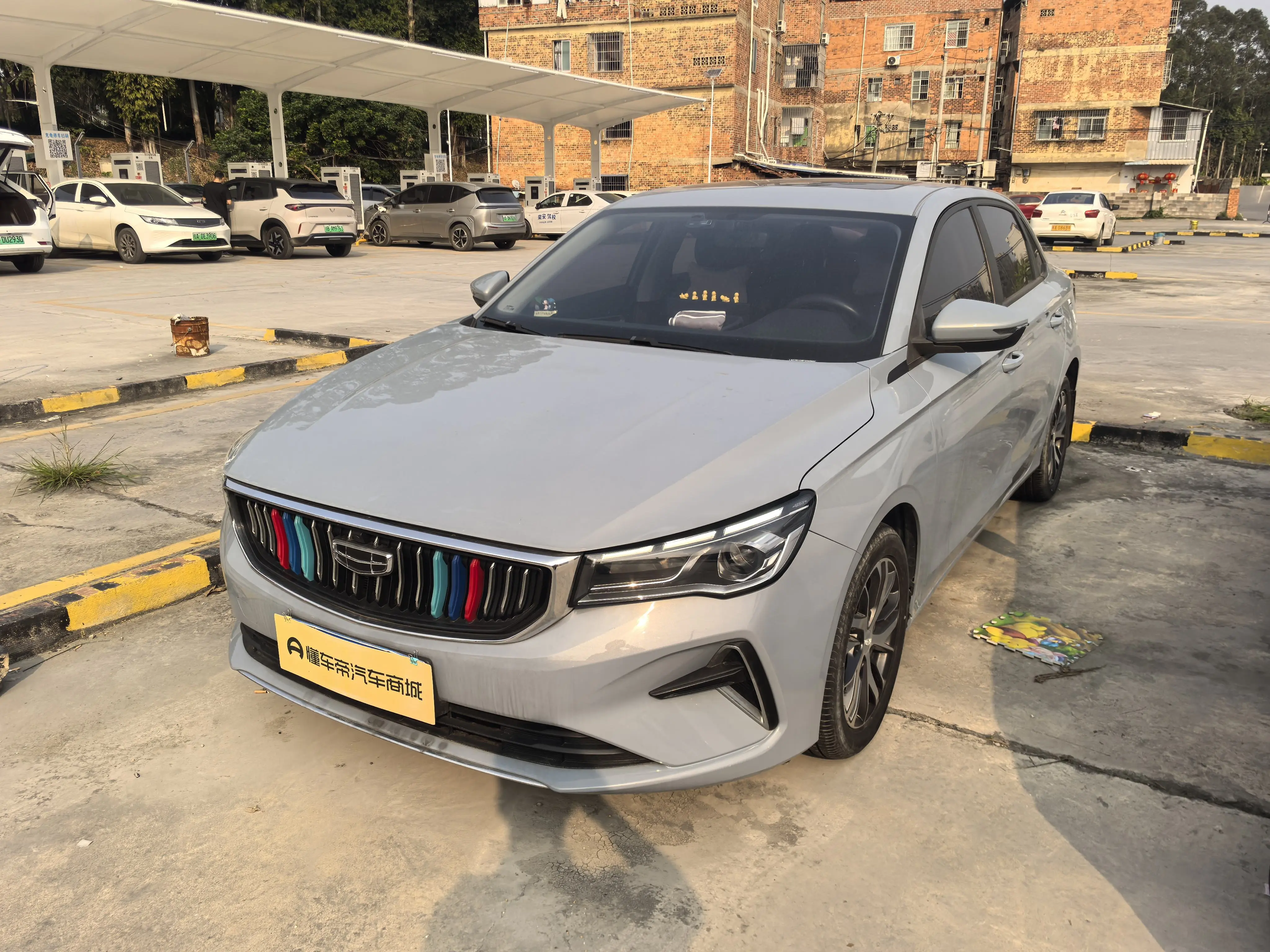 Geely Emgrand  из Китая