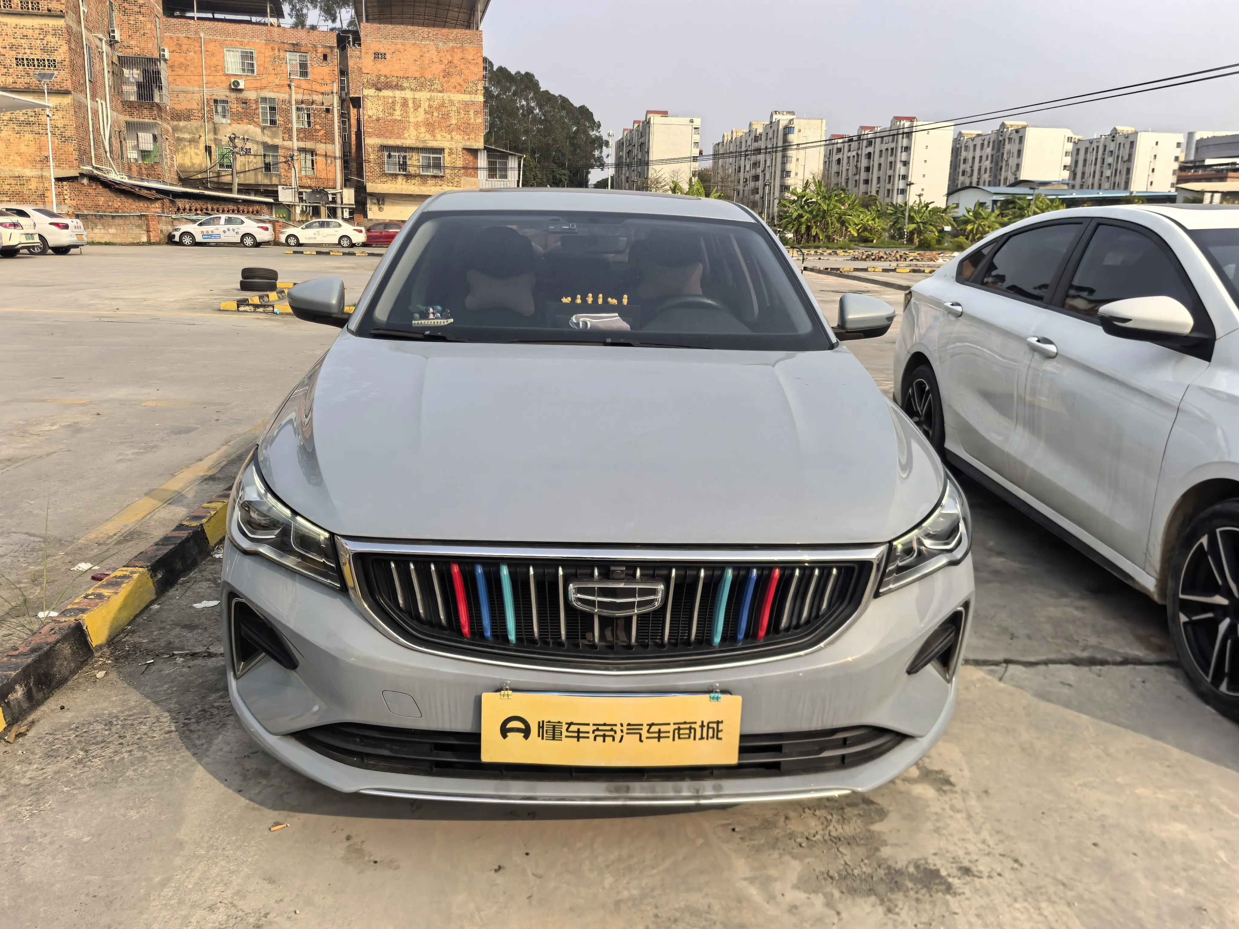 Geely Emgrand  из Китая