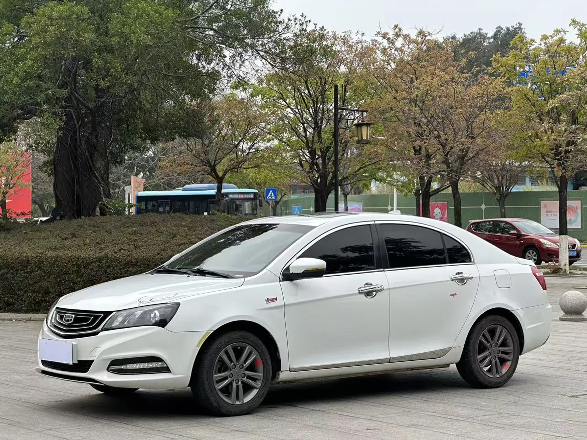 Geely Emgrand  из Китая