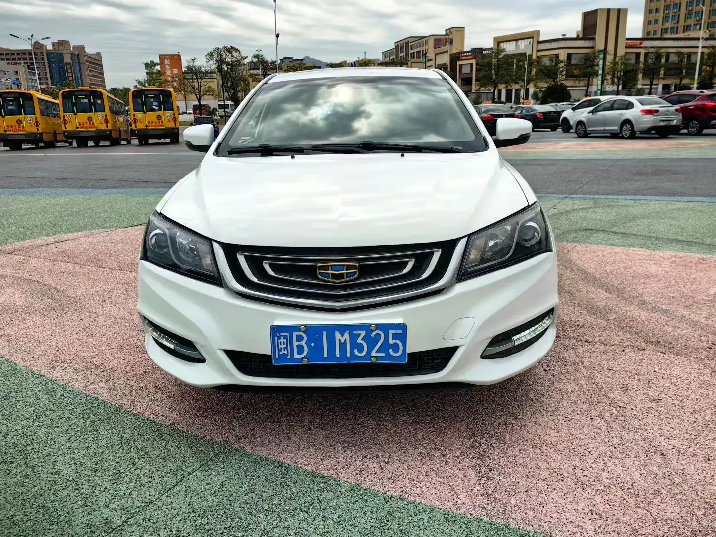 Geely Emgrand  из Китая