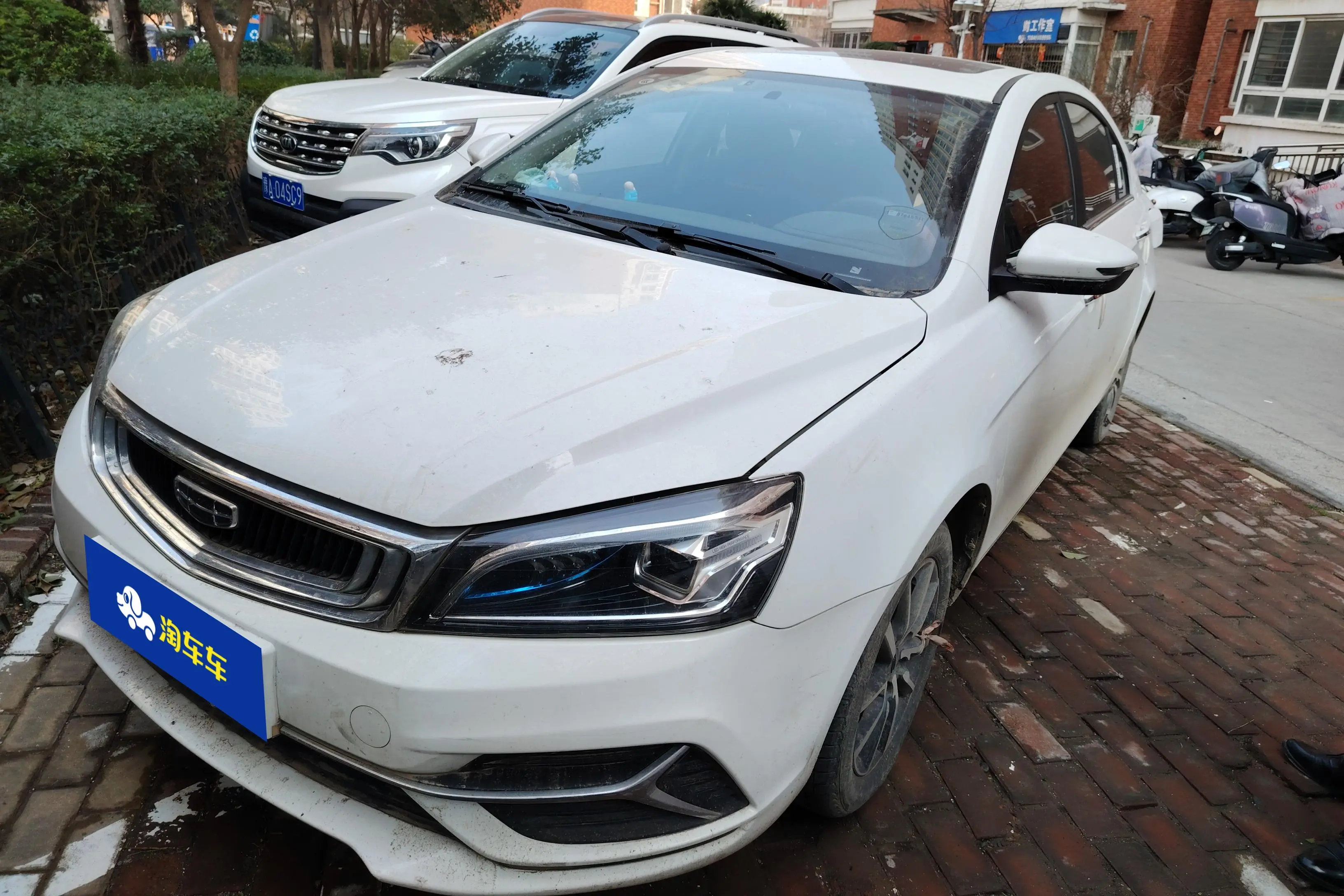 Geely Emgrand  из Китая