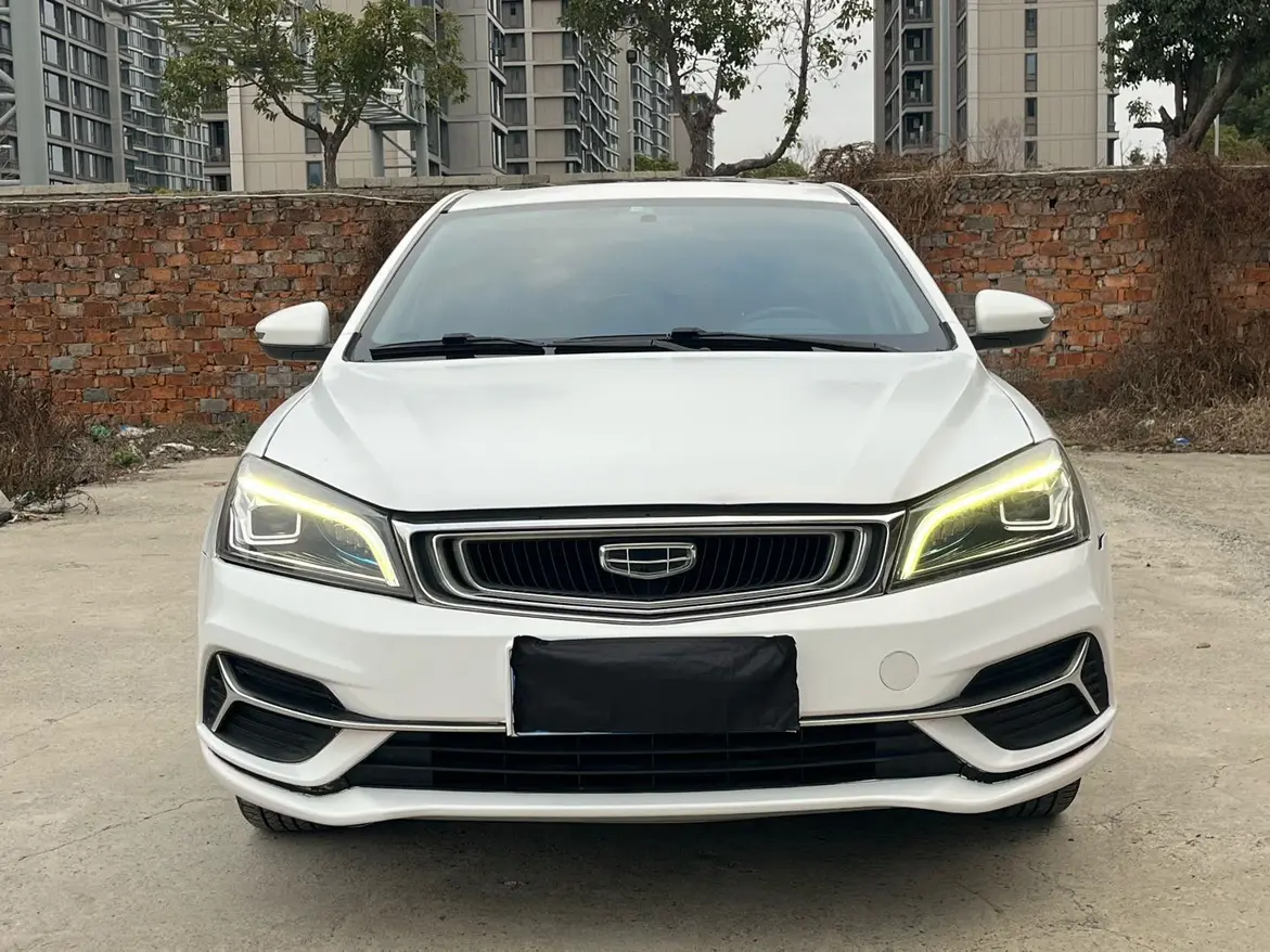 Geely Emgrand  из Китая