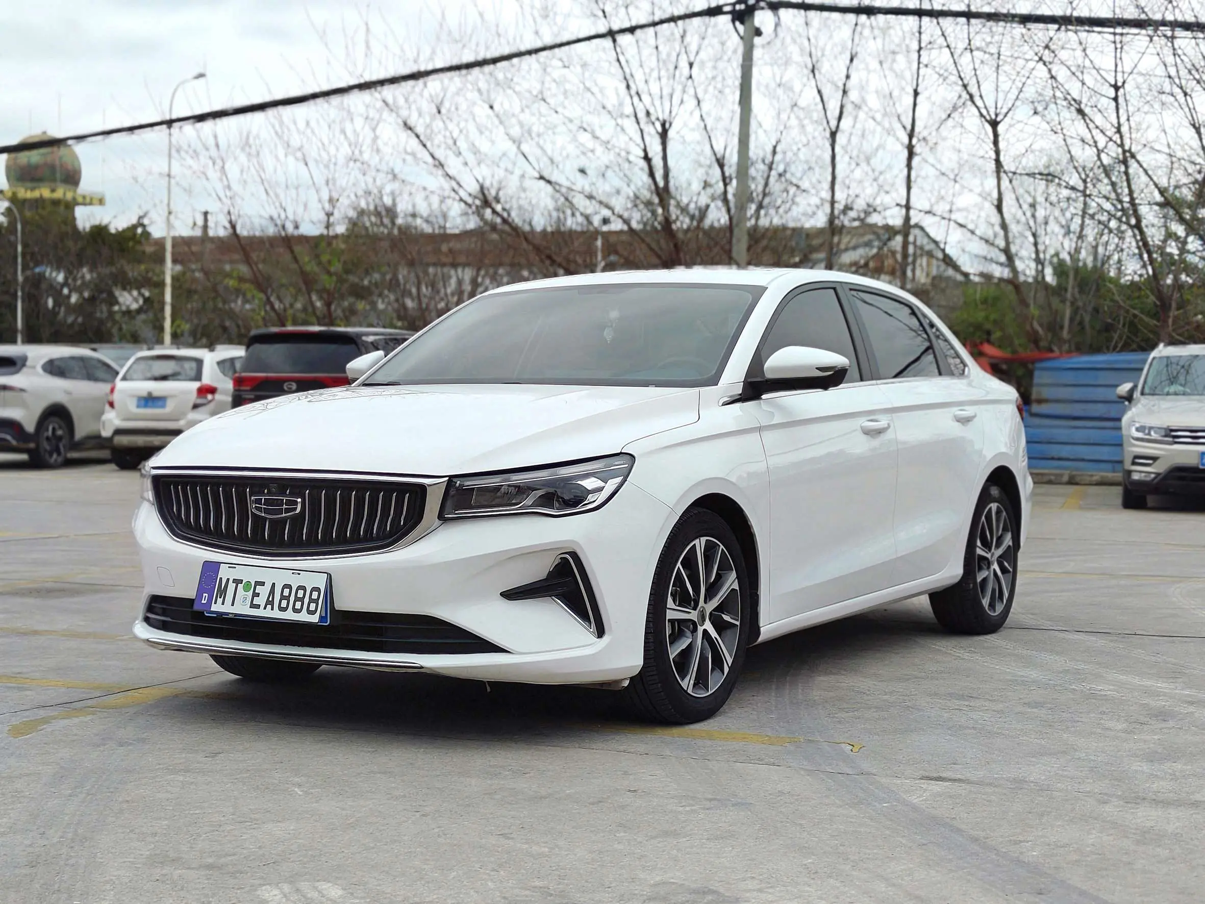 Geely Emgrand  из Китая