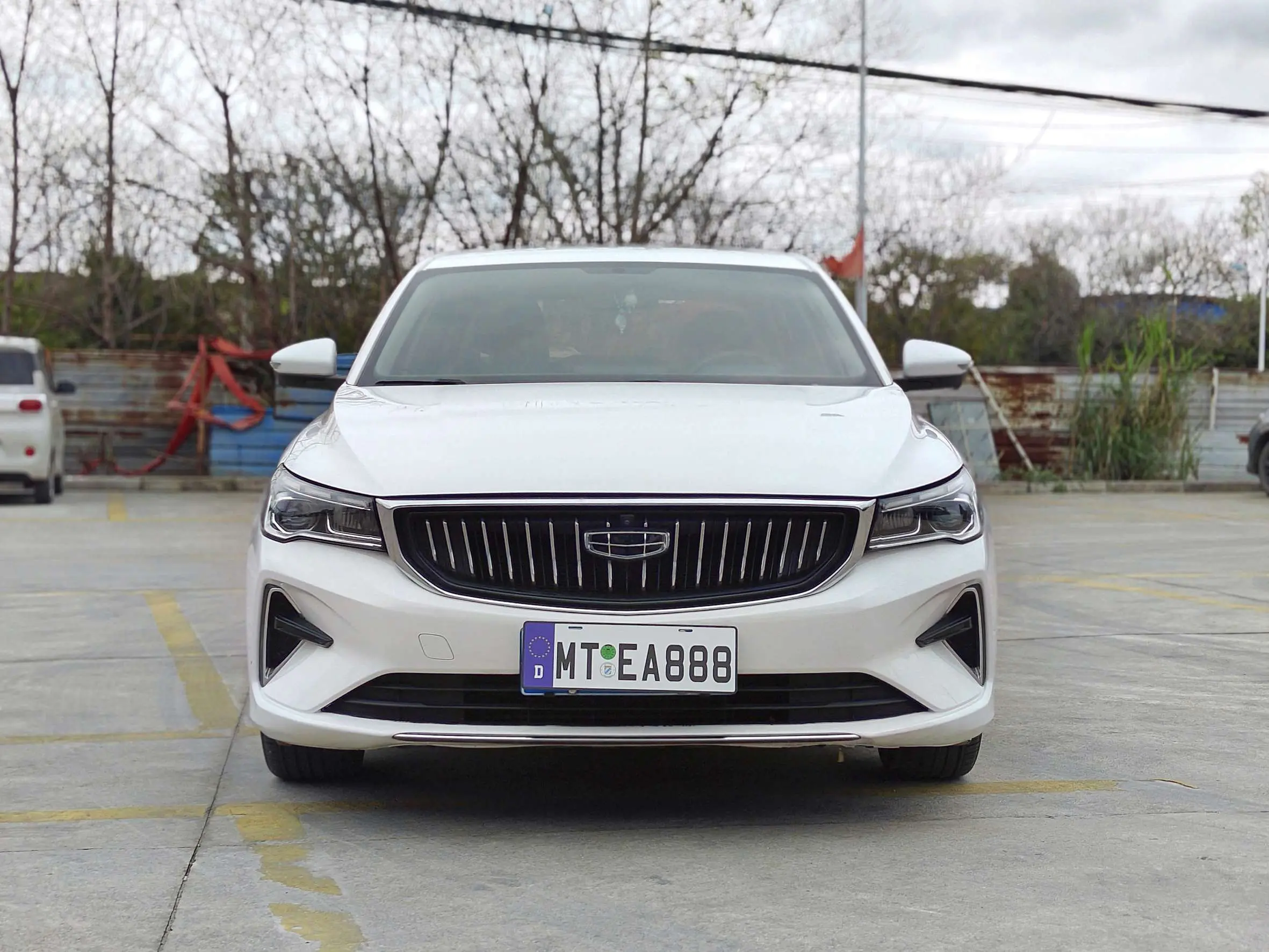 Geely Emgrand  из Китая