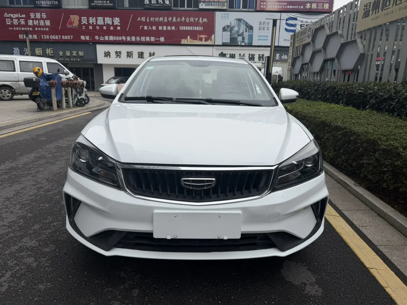 Geely Emgrand  из Китая