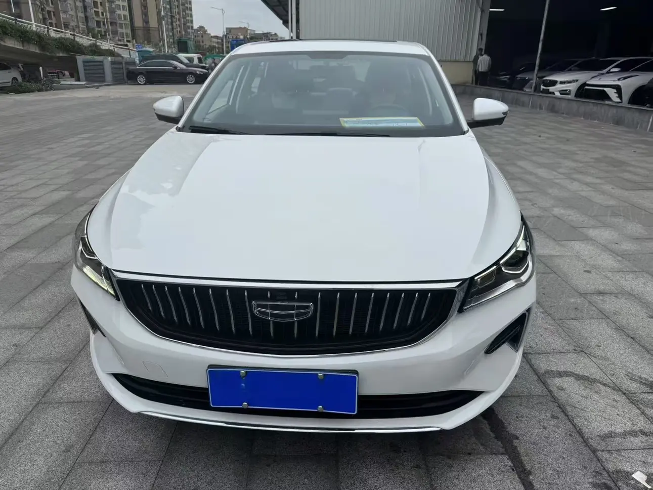 Geely Emgrand  из Китая